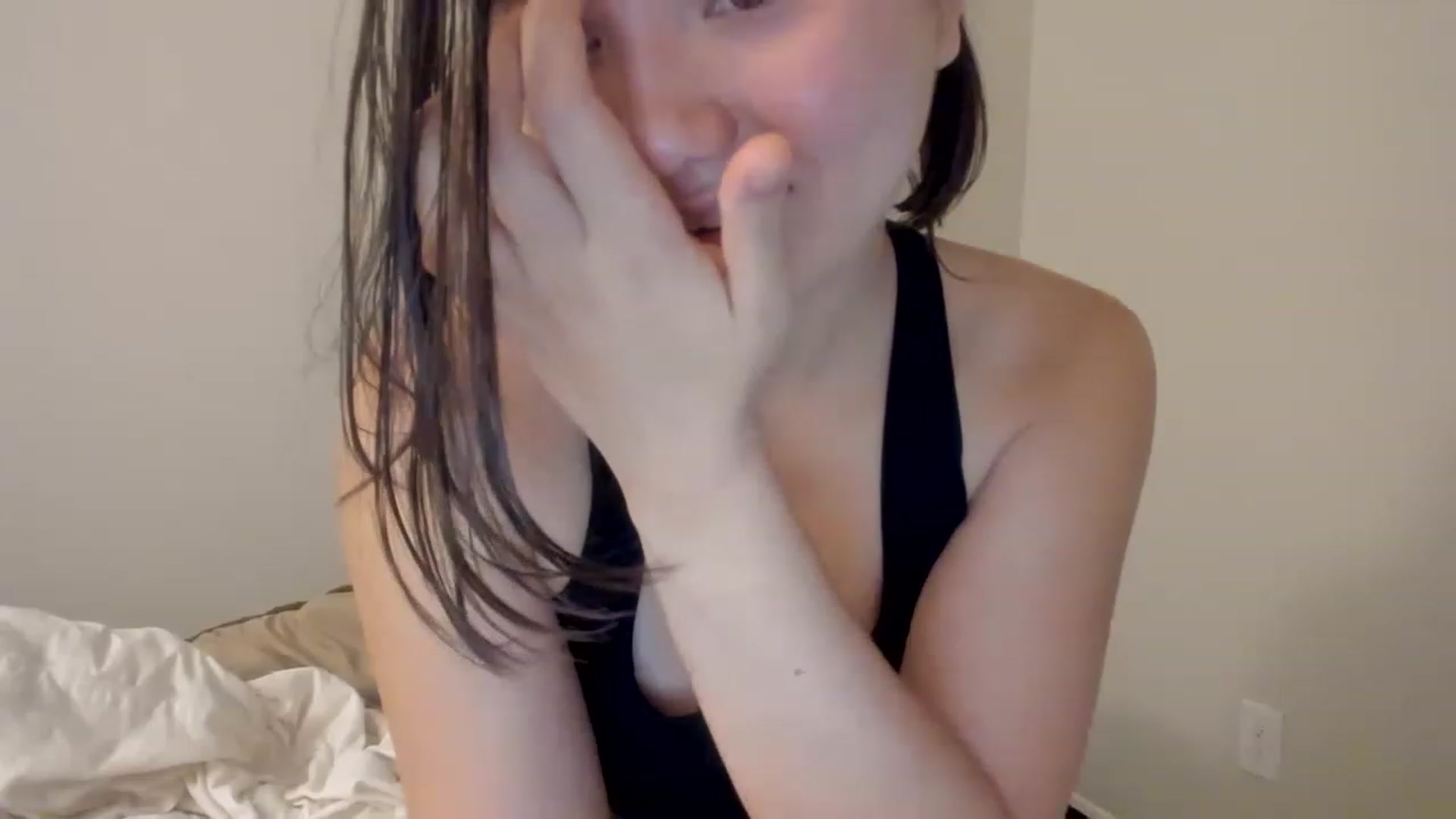 Gallery image thumbnail from asiadolll's myfreecams stream on, 08/25/2023, 19:39 image 6 of 20