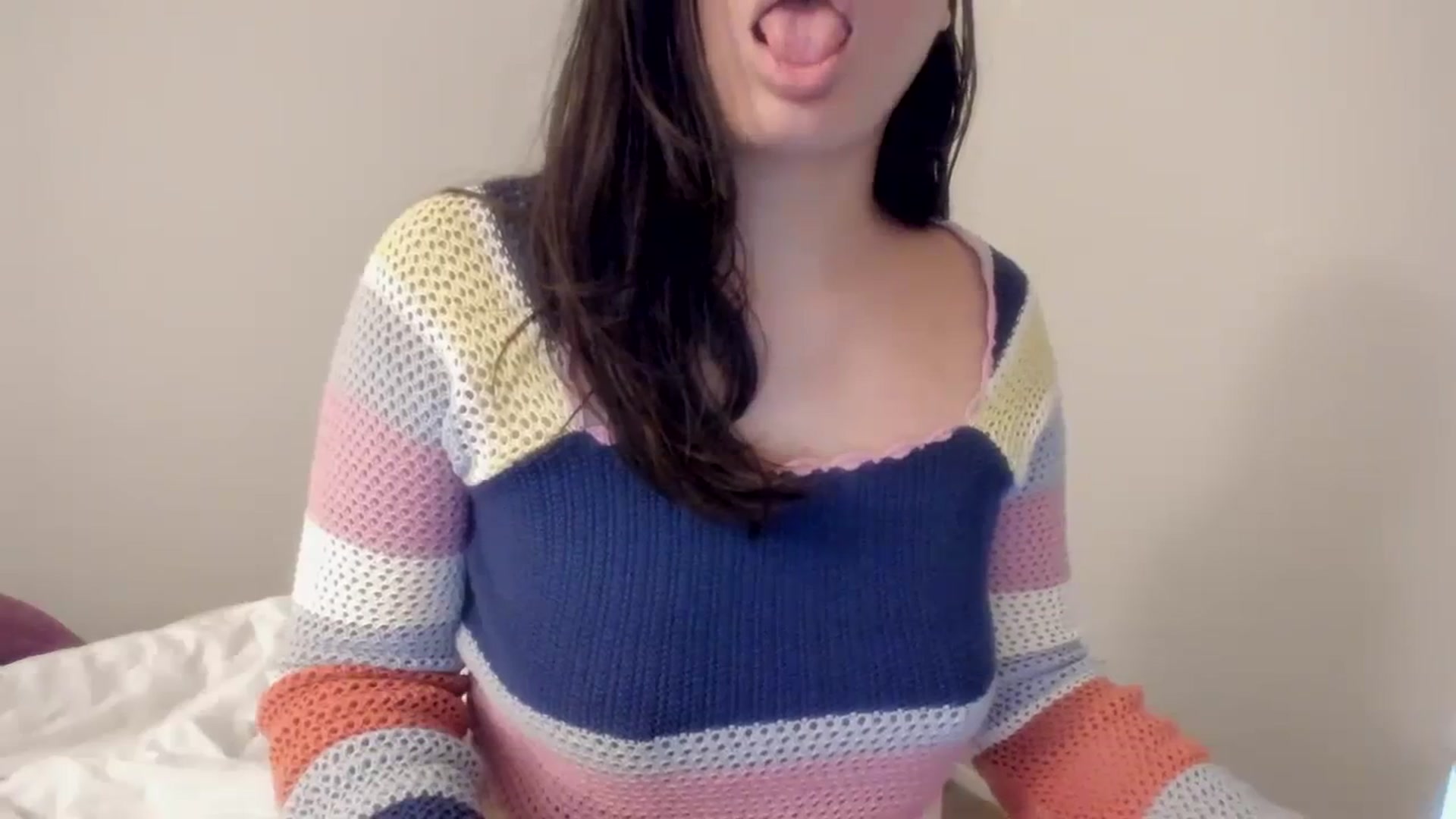 Gallery image thumbnail from asiadolll's myfreecams stream on, 08/27/2023, 20:03 image 19 of 20