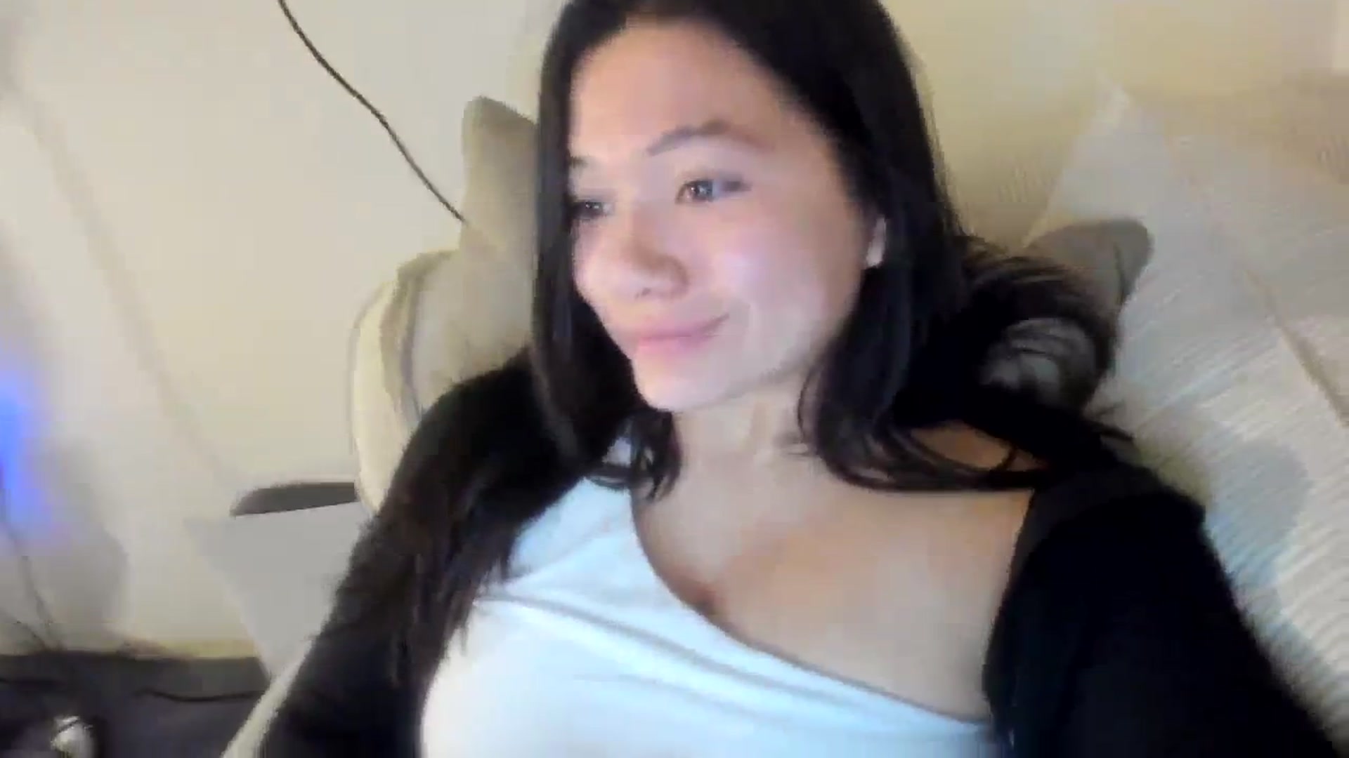 Gallery image thumbnail from asiadolll's myfreecams stream on, 09/12/2023, 08:11 image 14 of 20