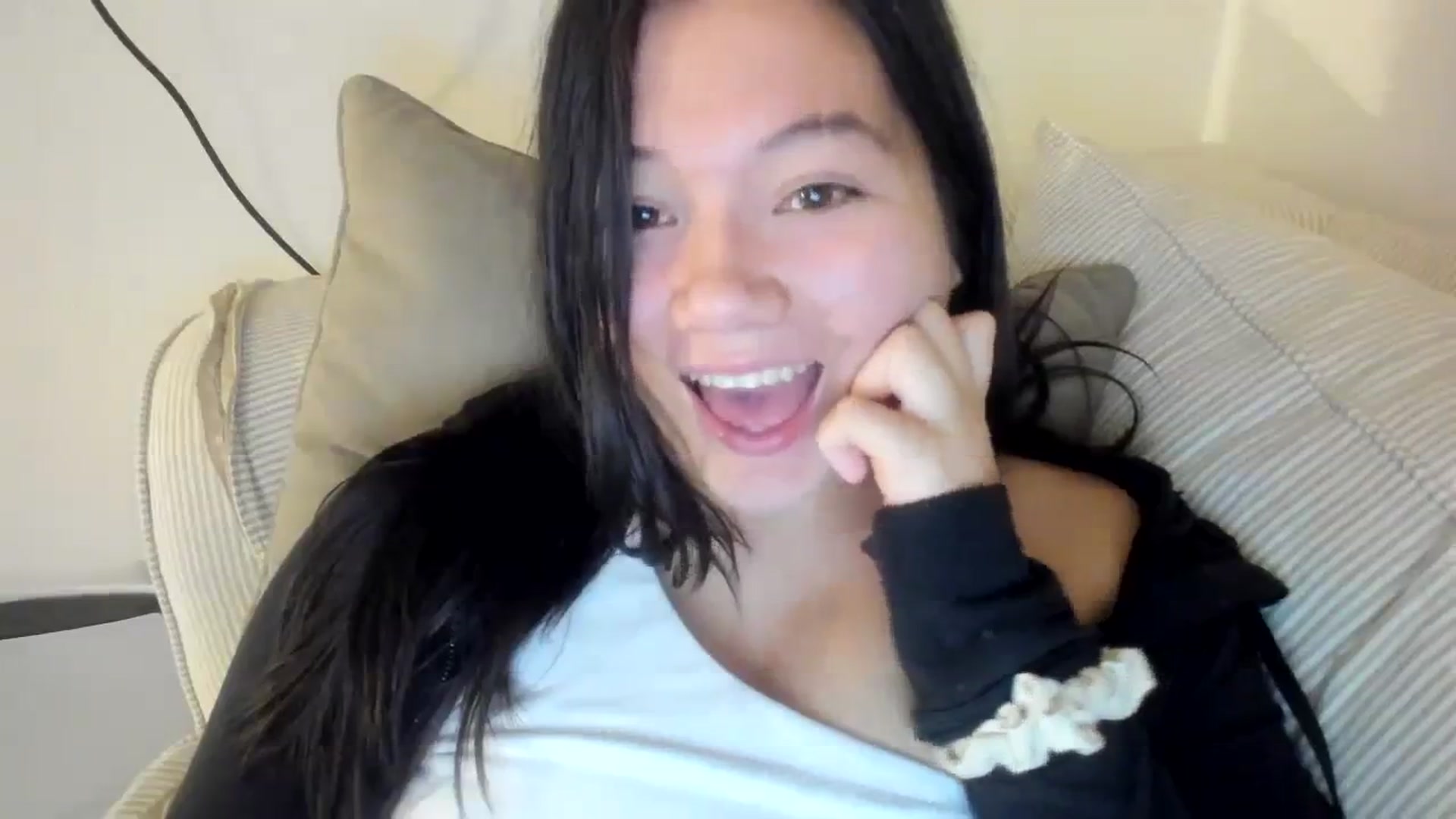 Gallery image thumbnail from asiadolll's myfreecams stream on, 09/12/2023, 08:11 image 15 of 20