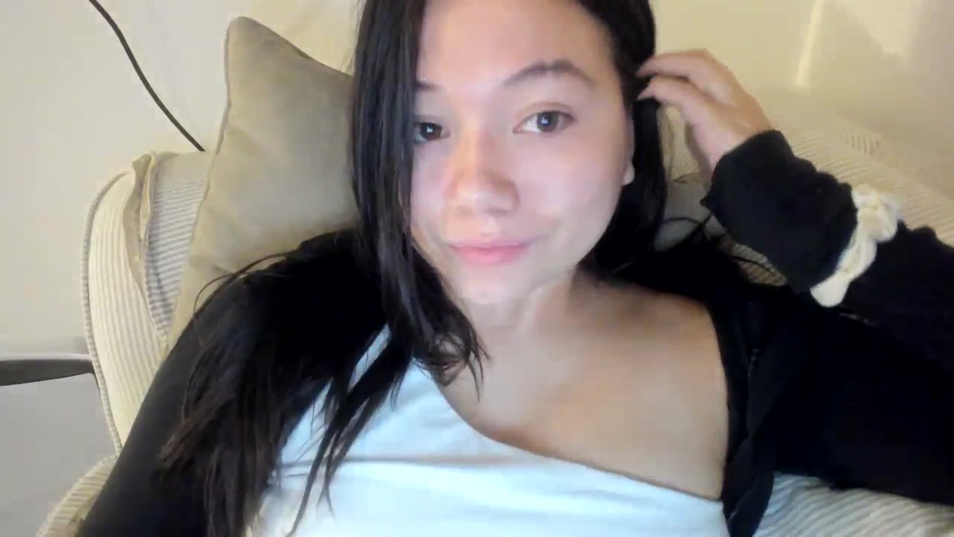 Gallery image thumbnail from asiadolll's myfreecams stream on, 09/12/2023, 08:11 image 19 of 20