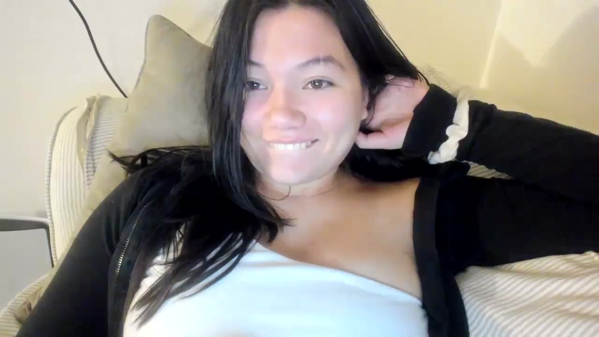 Gallery image thumbnail from asiadolll's myfreecams stream on, 09/12/2023, 08:46 image 19 of 20