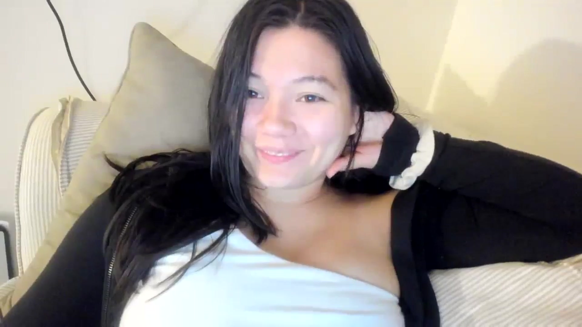Gallery image thumbnail from asiadolll's myfreecams stream on, 09/12/2023, 08:46 image 7 of 20