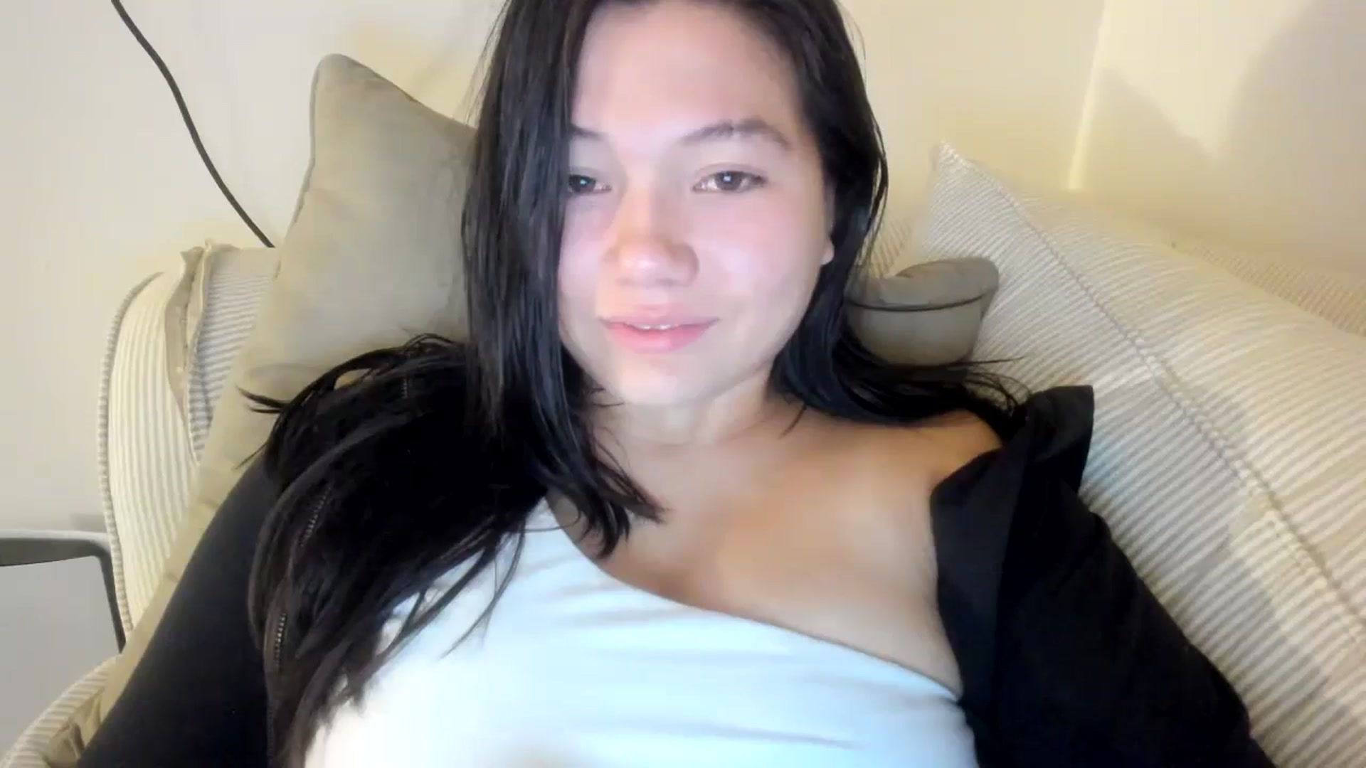 Gallery image thumbnail from asiadolll's myfreecams stream on, 09/12/2023, 08:46 image 4 of 20