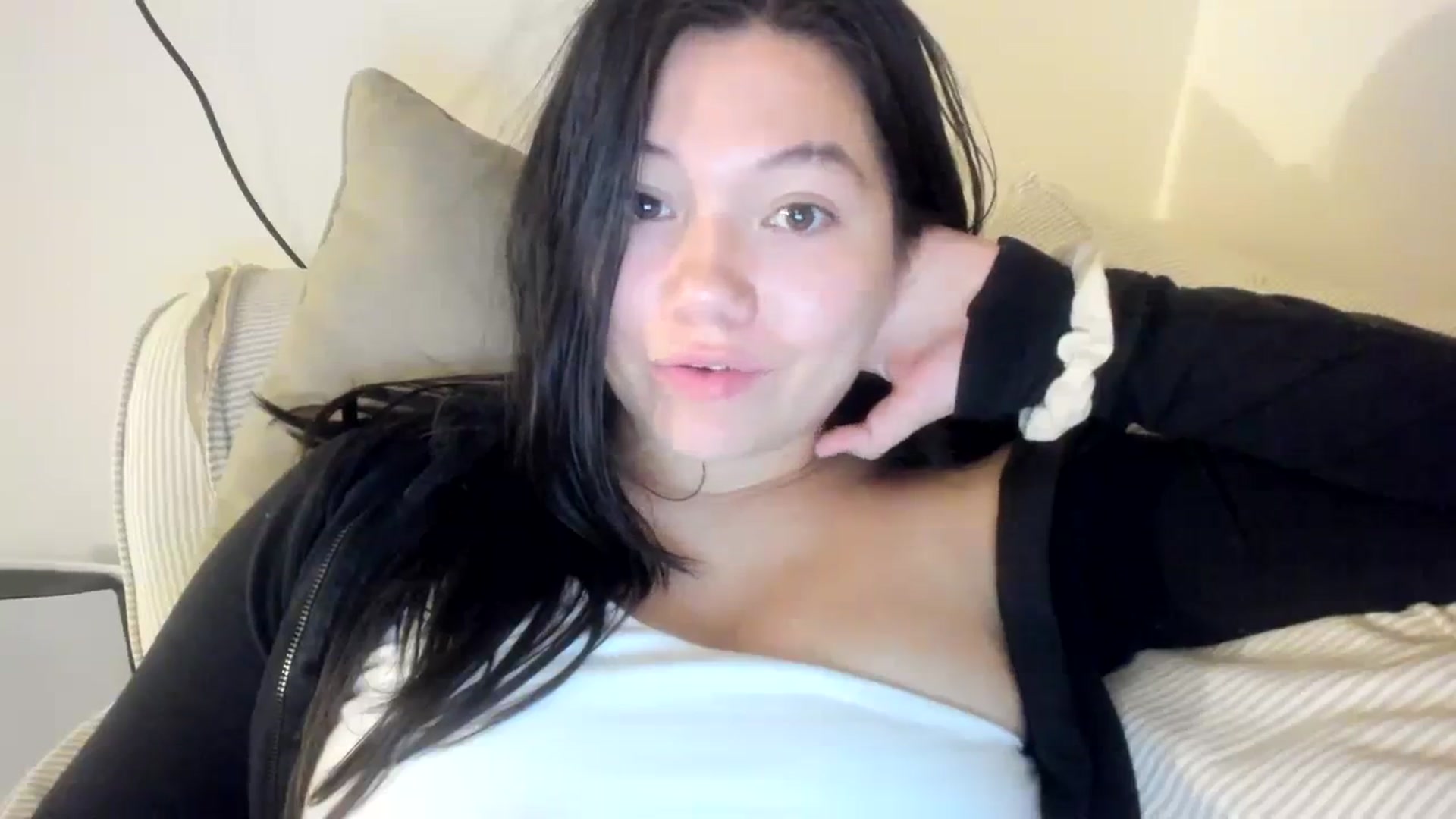 Gallery image thumbnail from asiadolll's myfreecams stream on, 09/12/2023, 08:46 image 18 of 20