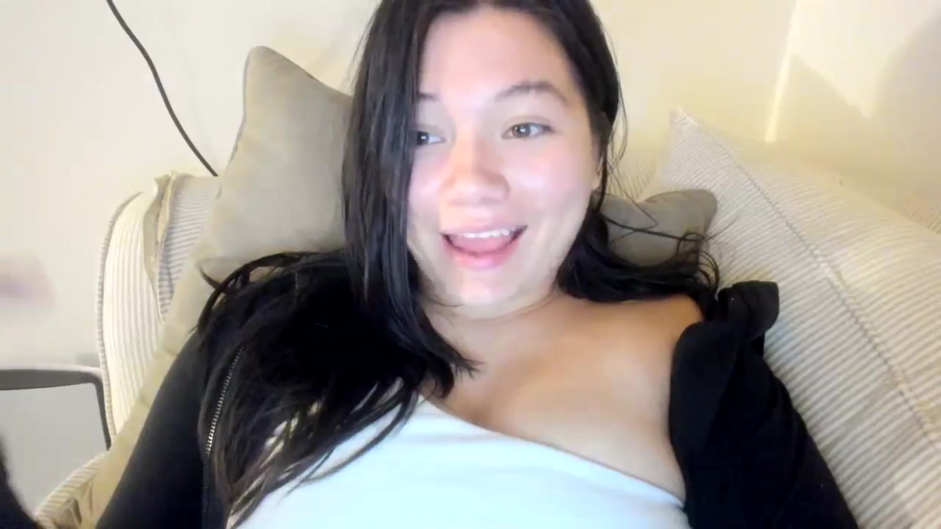 Gallery image thumbnail from asiadolll's myfreecams stream on, 09/12/2023, 08:46 image 12 of 20