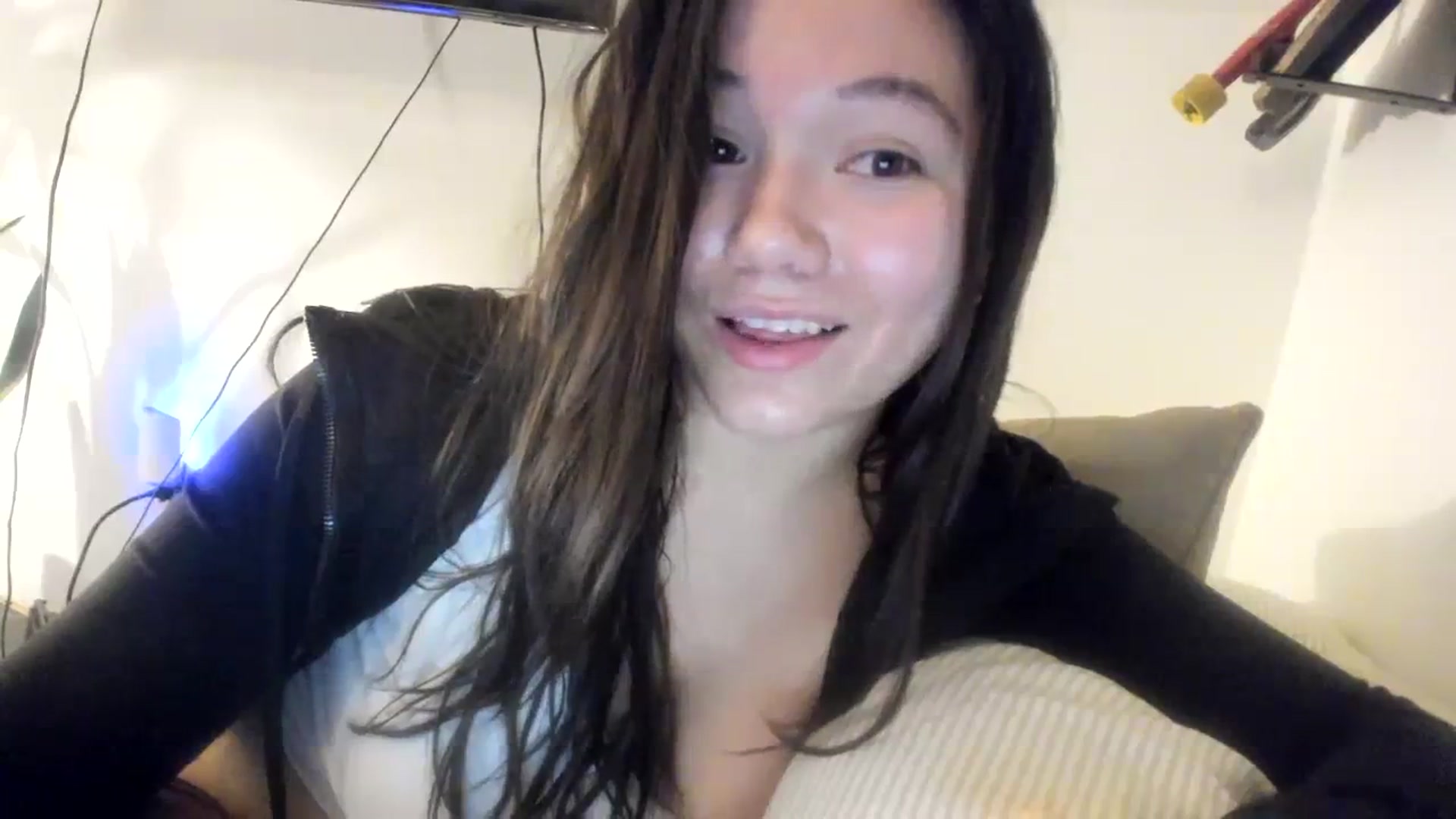 Gallery image thumbnail from asiadolll's myfreecams stream on, 09/26/2023, 08:32 image 2 of 20