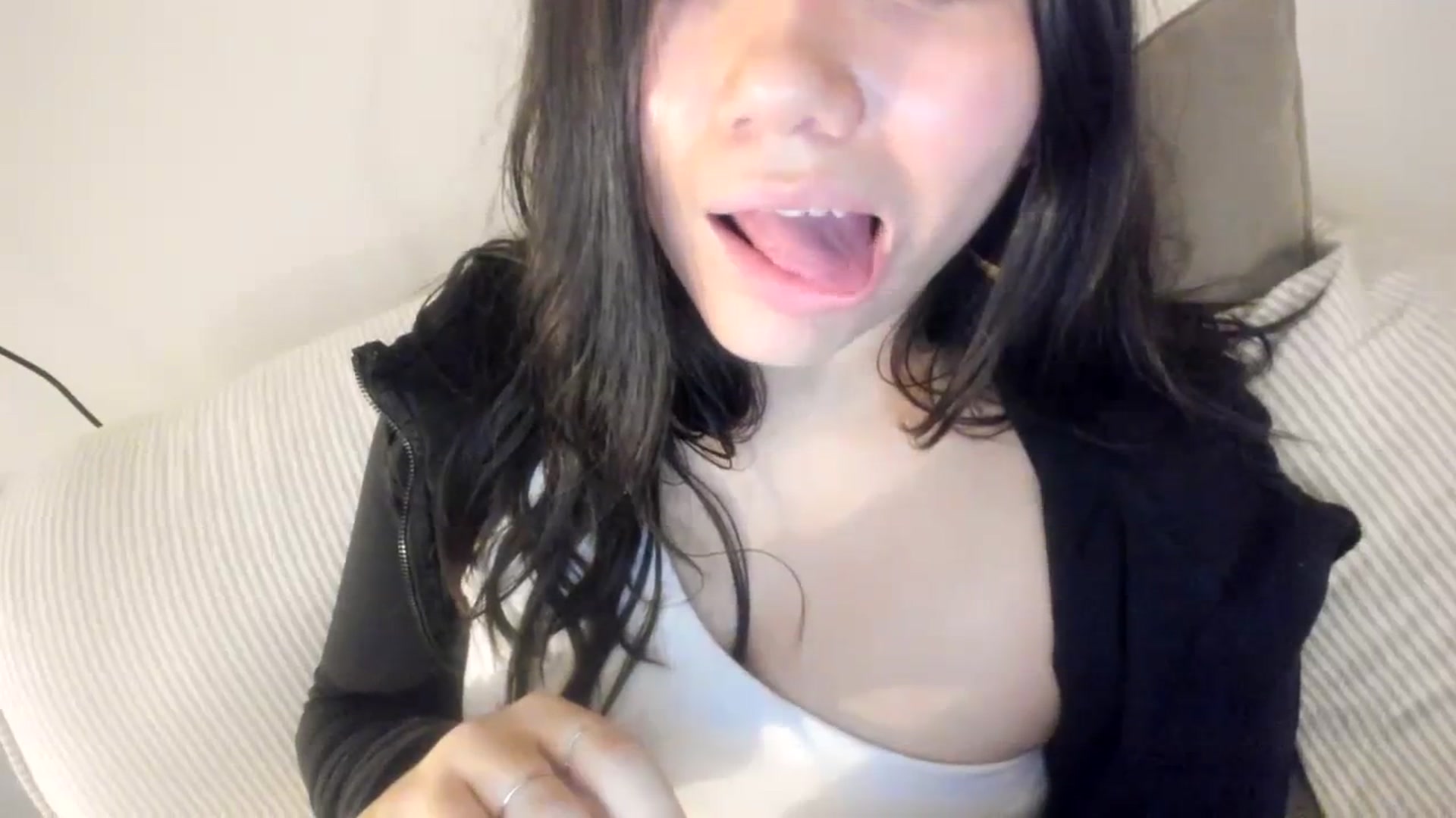 Gallery image thumbnail from asiadolll's myfreecams stream on, 09/26/2023, 08:32 image 16 of 20