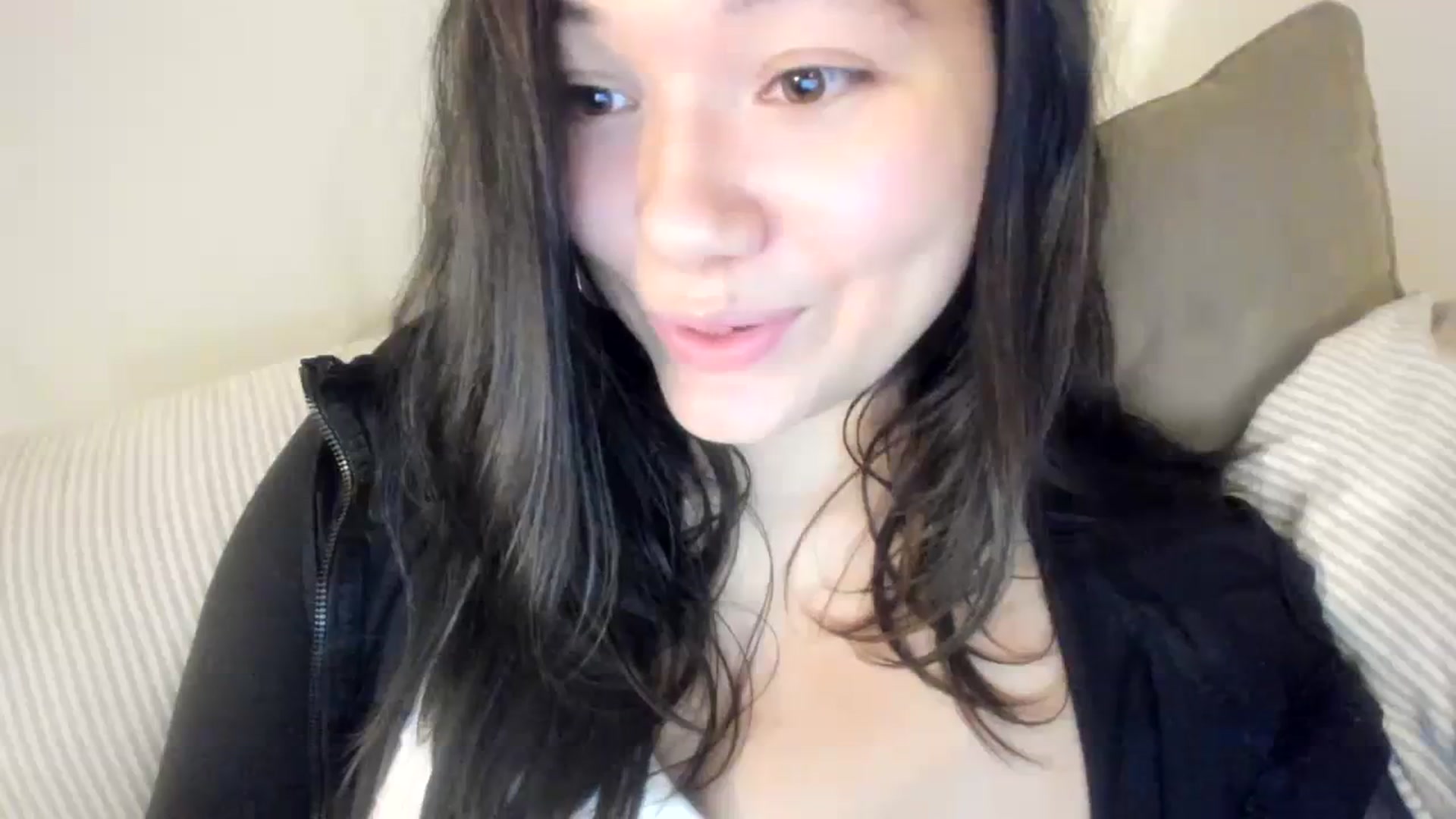 Gallery image thumbnail from asiadolll's myfreecams stream on, 09/26/2023, 08:45 image 4 of 20