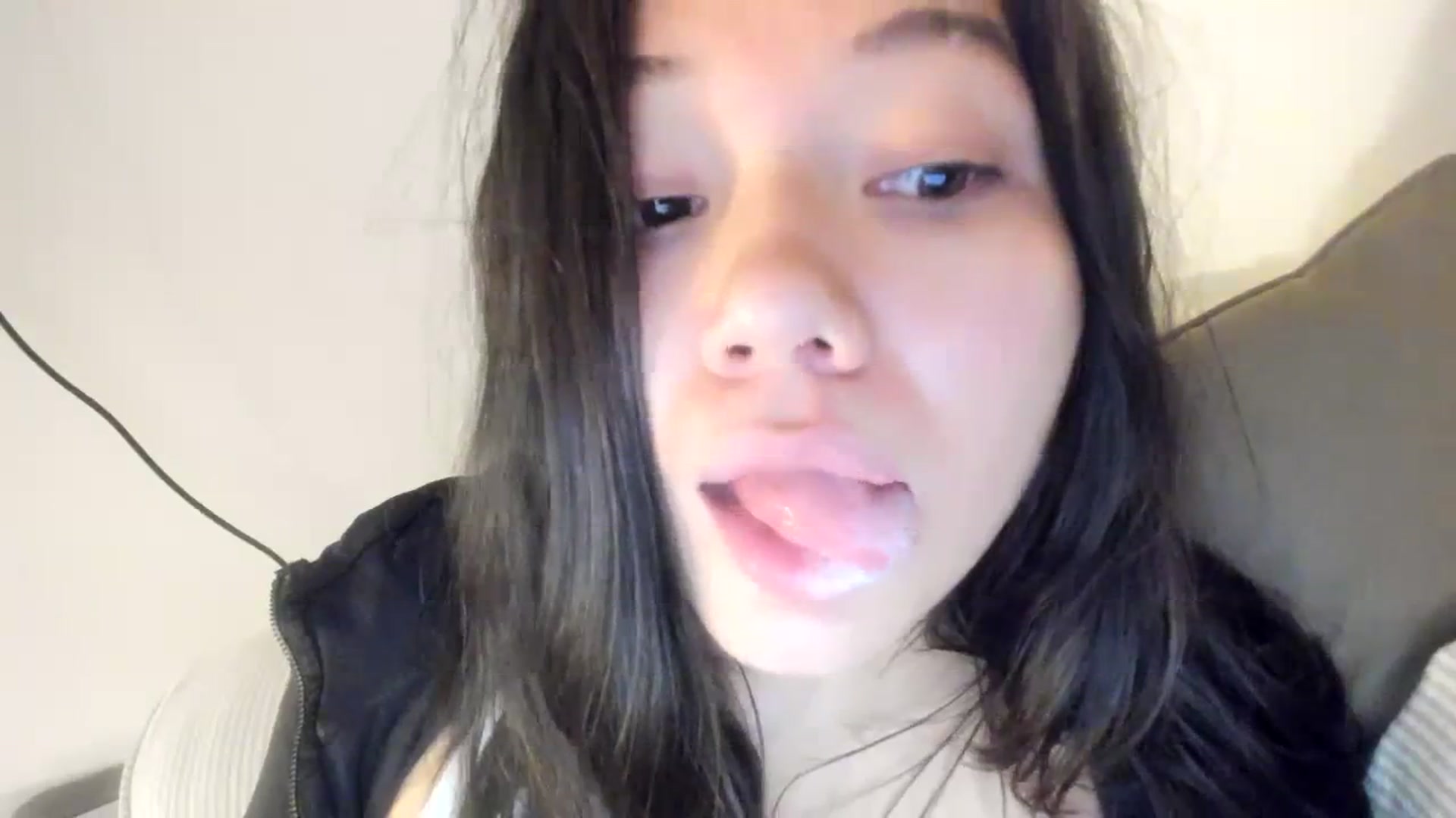 Gallery image thumbnail from asiadolll's myfreecams stream on, 09/26/2023, 08:45 image 14 of 20