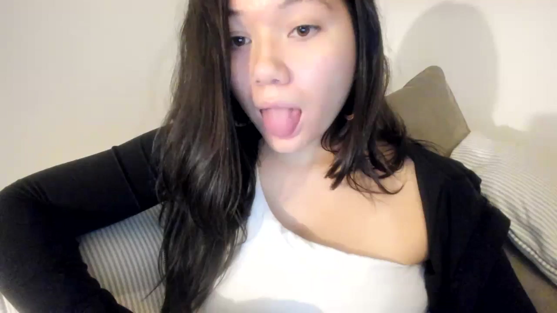 Gallery image thumbnail from asiadolll's myfreecams stream on, 09/26/2023, 08:45 image 1 of 20