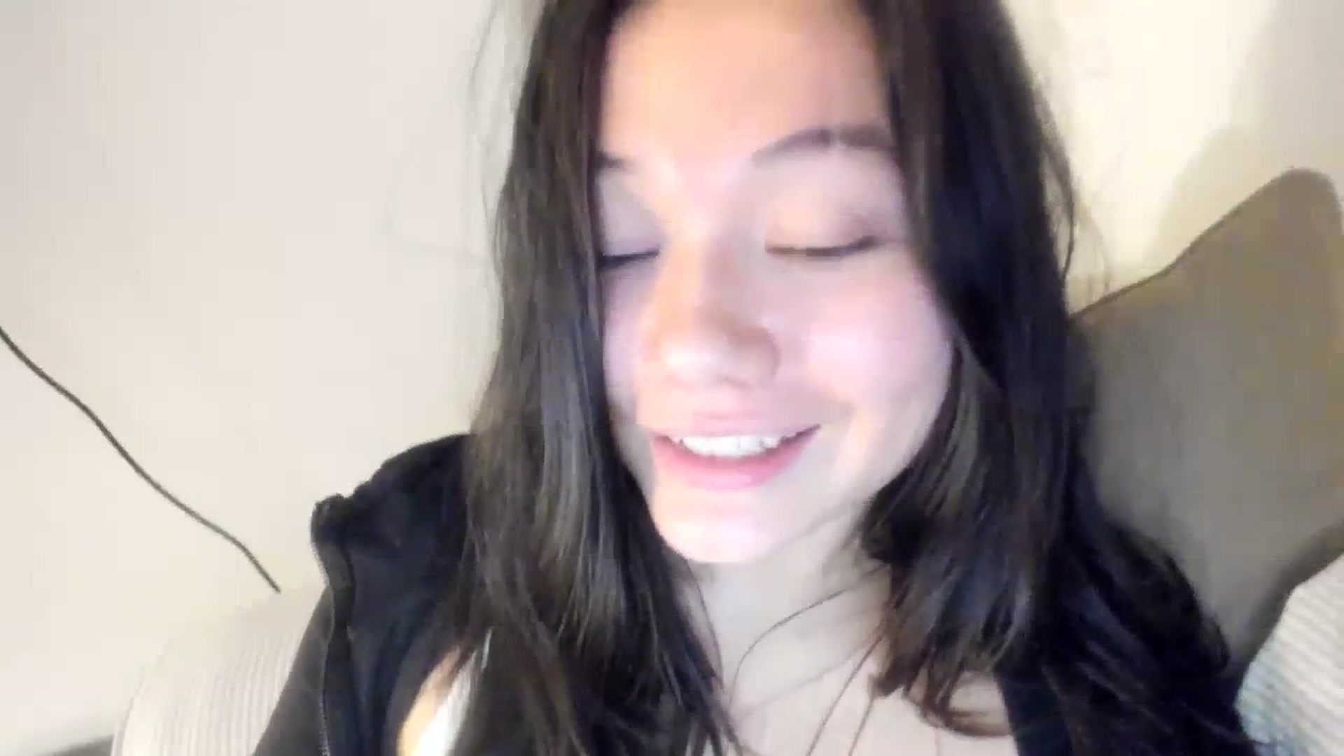 Gallery image thumbnail from asiadolll's myfreecams stream on, 09/26/2023, 08:45 image 12 of 20