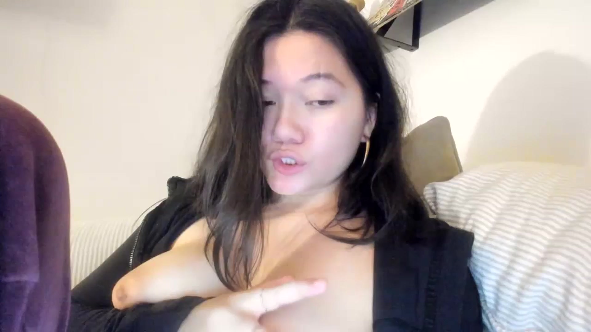Gallery image thumbnail from asiadolll's myfreecams stream on, 09/26/2023, 11:37 image 5 of 20