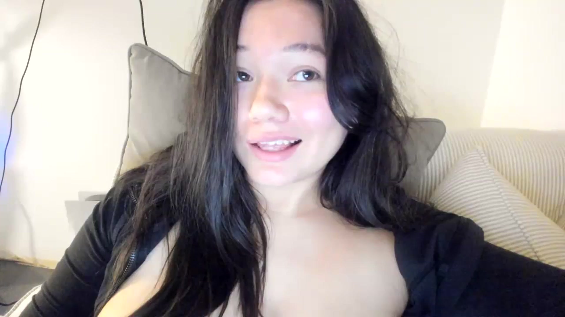 Gallery image thumbnail from asiadolll's myfreecams stream on, 09/27/2023, 09:53 image 15 of 20
