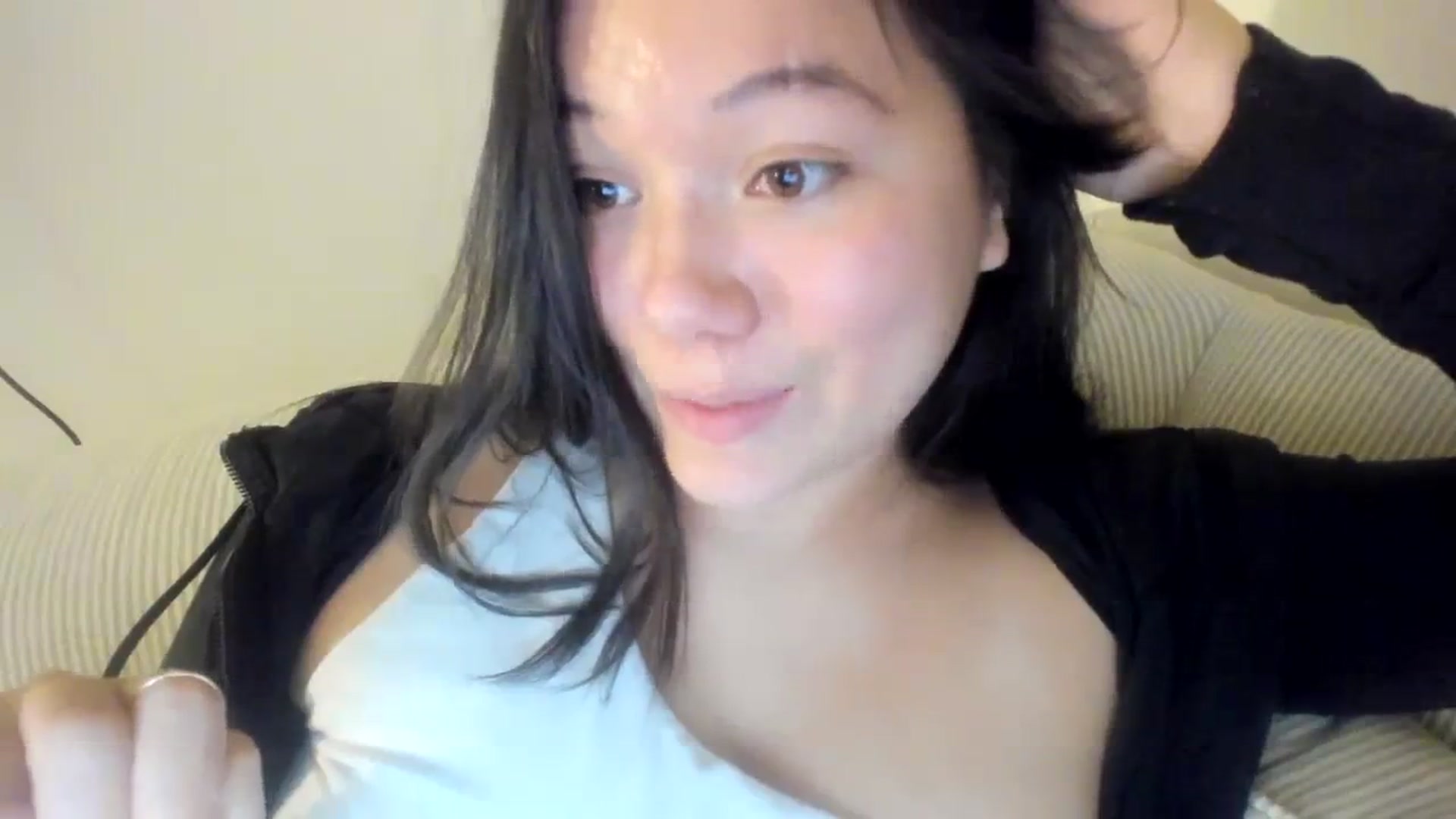 Gallery image thumbnail from asiadolll's myfreecams stream on, 09/29/2023, 11:29 image 14 of 20