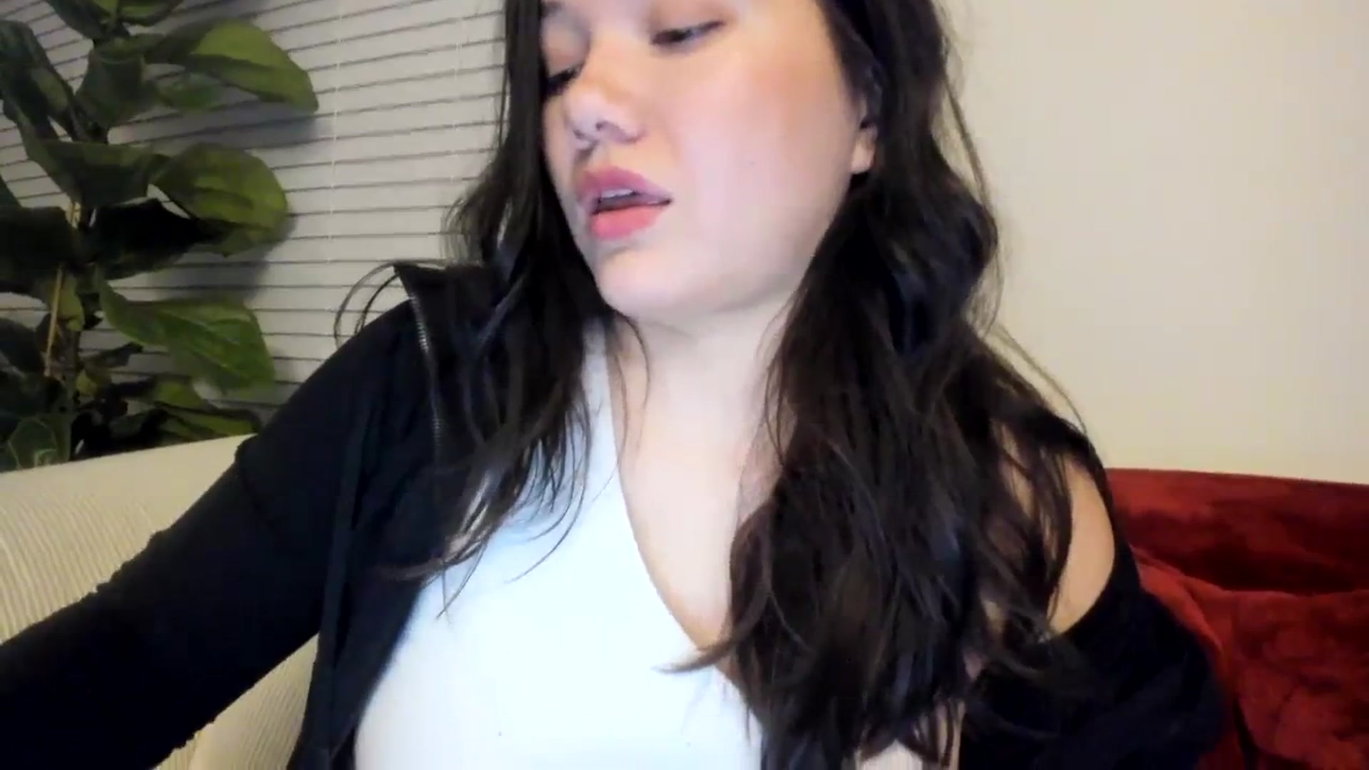 Gallery image thumbnail from asiadolll's myfreecams stream on, 10/22/2023, 10:07 image 3 of 20