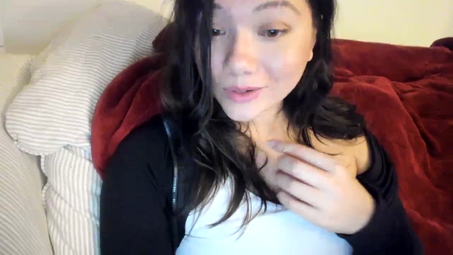 Gallery image thumbnail from asiadolll's myfreecams stream on, 10/22/2023, 10:07 image 14 of 20