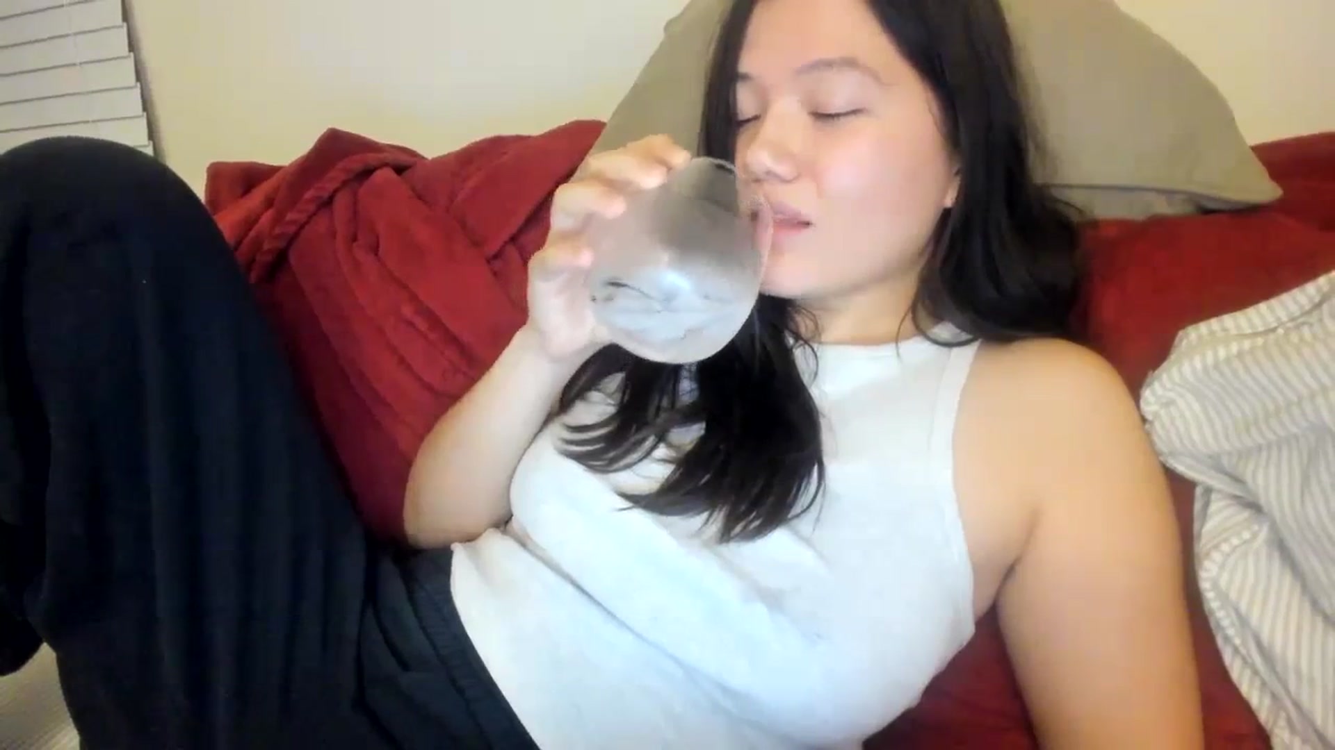 Gallery image thumbnail from asiadolll's myfreecams stream on, 10/23/2023, 08:20 image 9 of 20