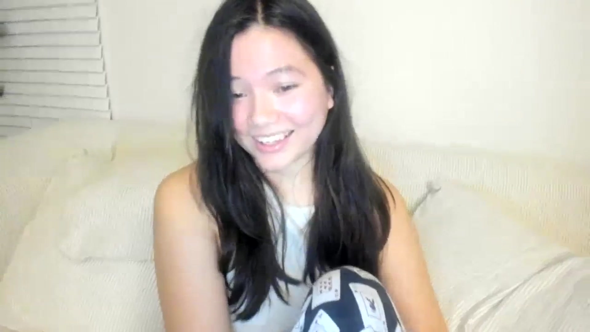 Gallery image thumbnail from asiadolll's myfreecams stream on, 10/28/2023, 08:42 image 3 of 20