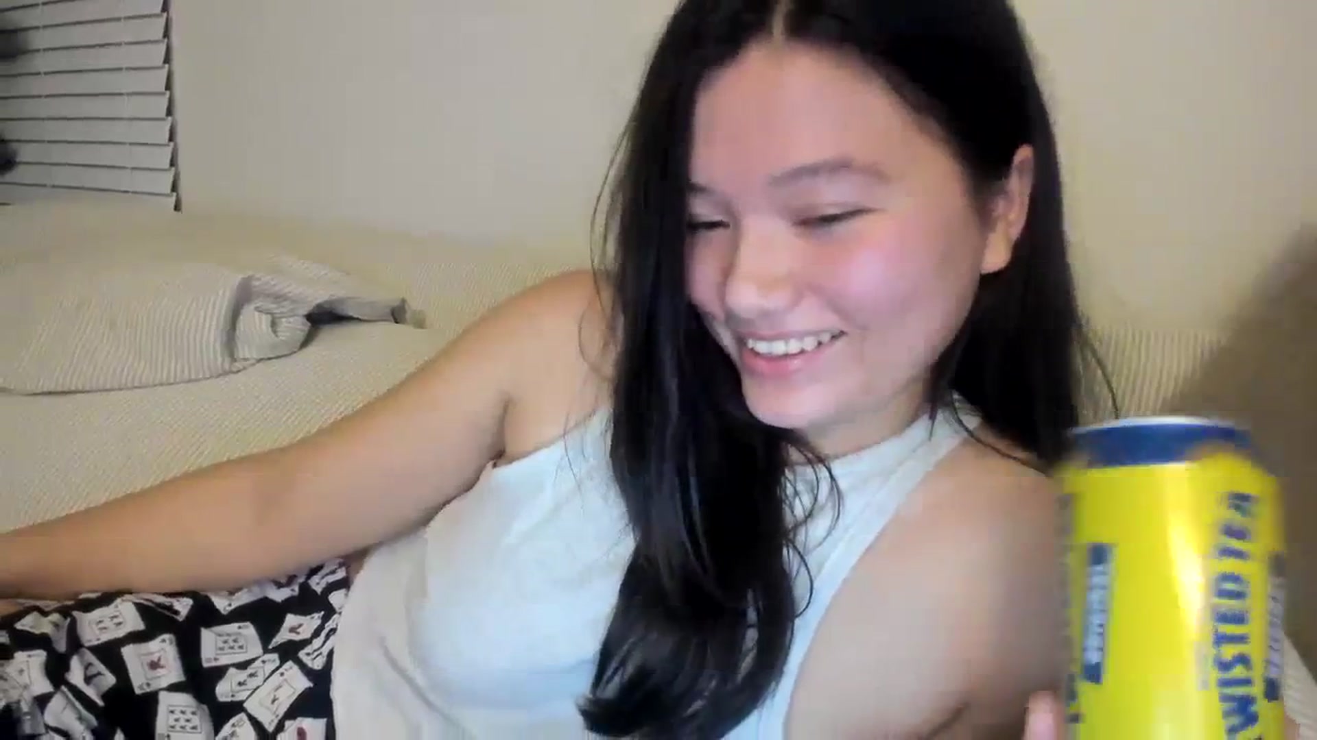 Gallery image thumbnail from asiadolll's myfreecams stream on, 10/28/2023, 08:42 image 7 of 20