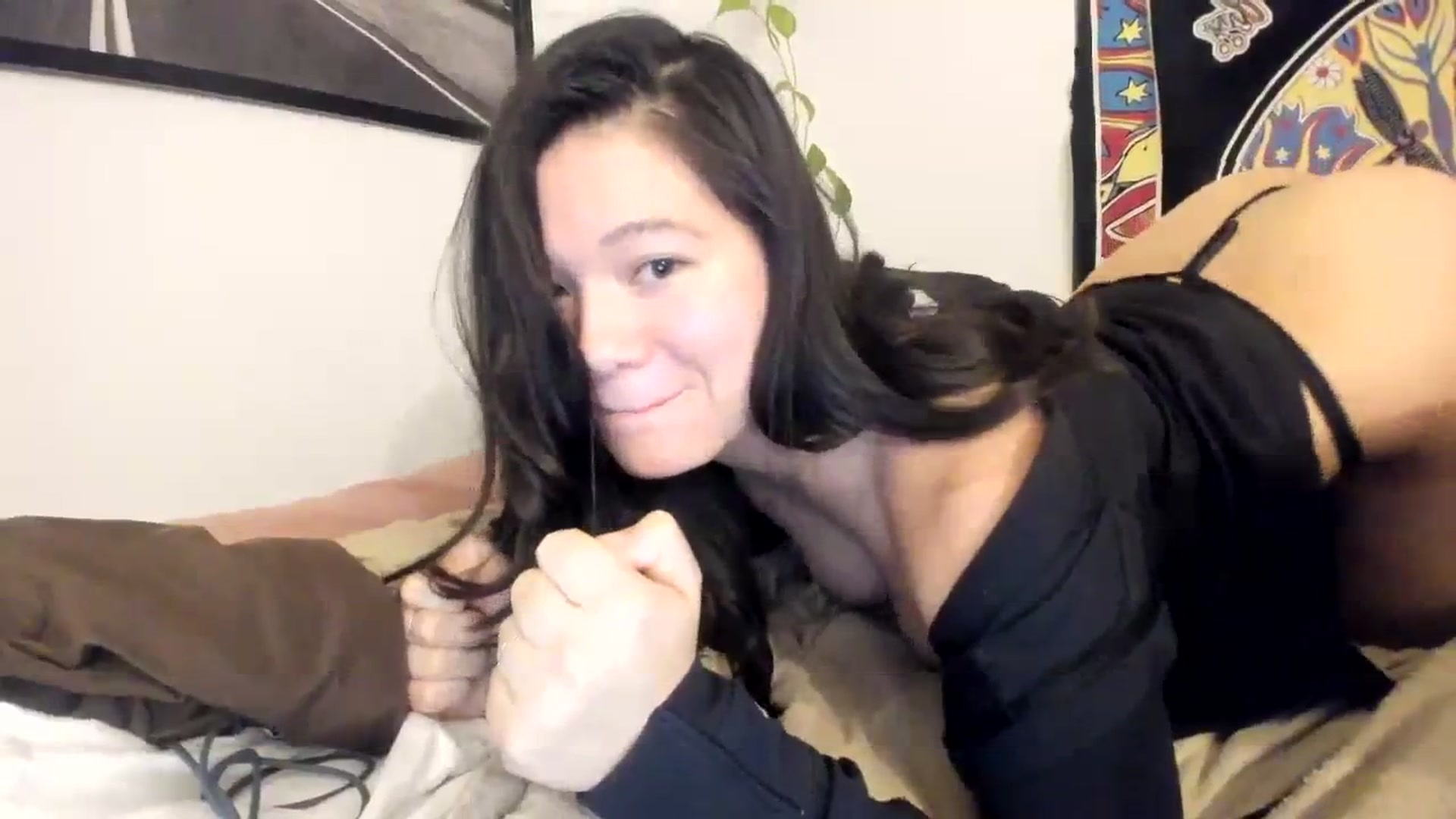 Gallery image thumbnail from asiadolll's myfreecams stream on, 10/31/2023, 10:50 image 14 of 20