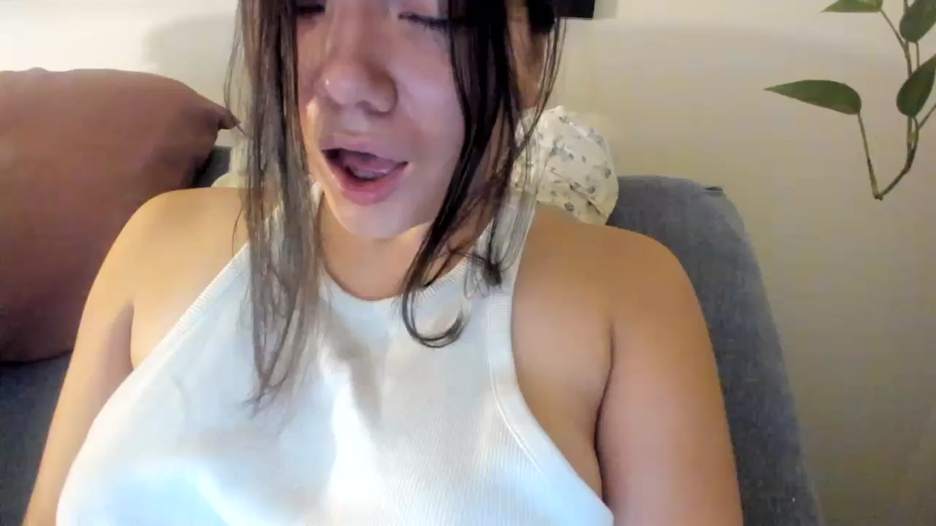 Gallery image thumbnail from asiadolll's myfreecams stream on, 11/03/2023, 10:44 image 12 of 20