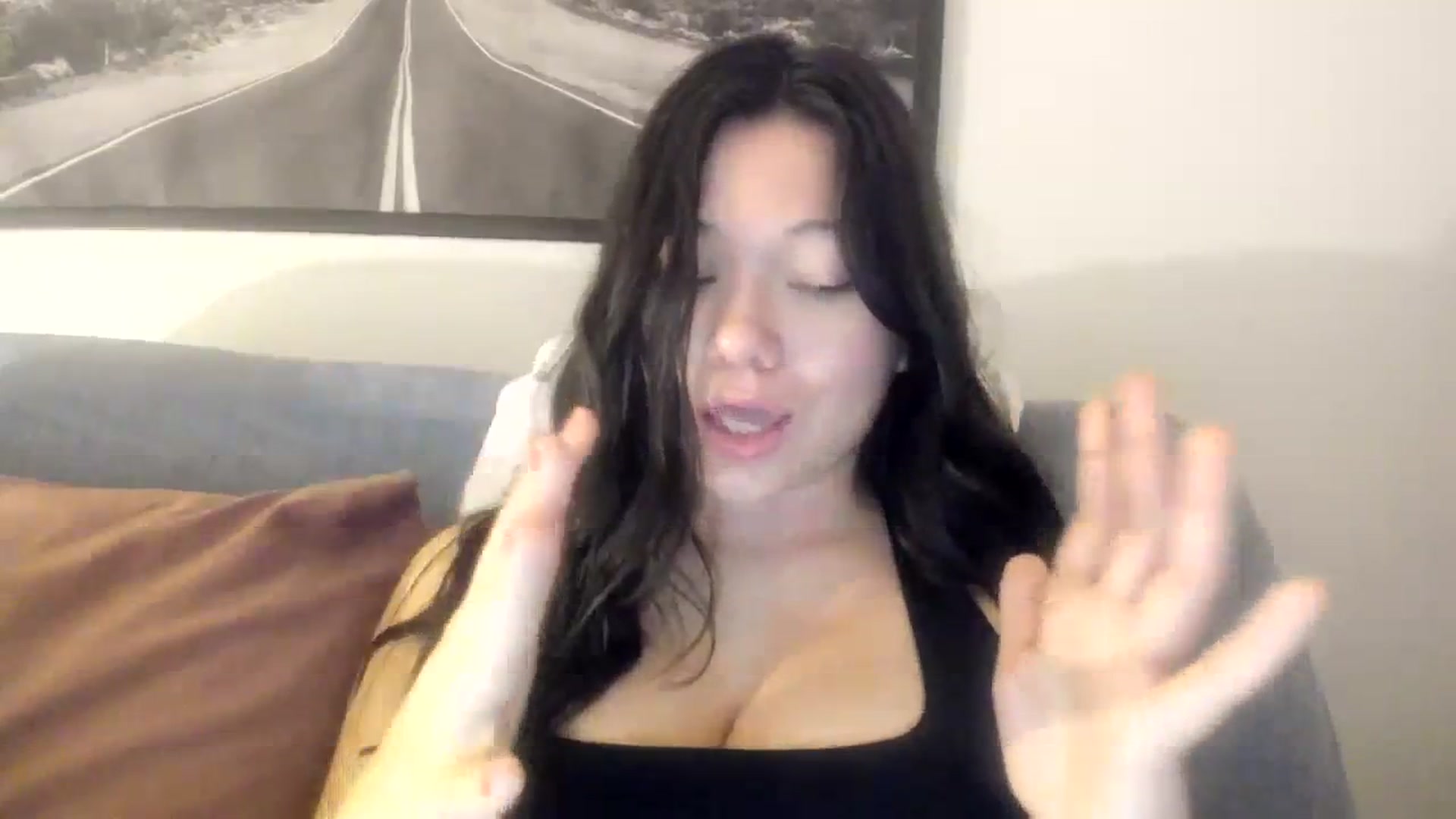 Gallery image thumbnail from asiadolll's myfreecams stream on, 11/09/2023, 12:24 image 18 of 20