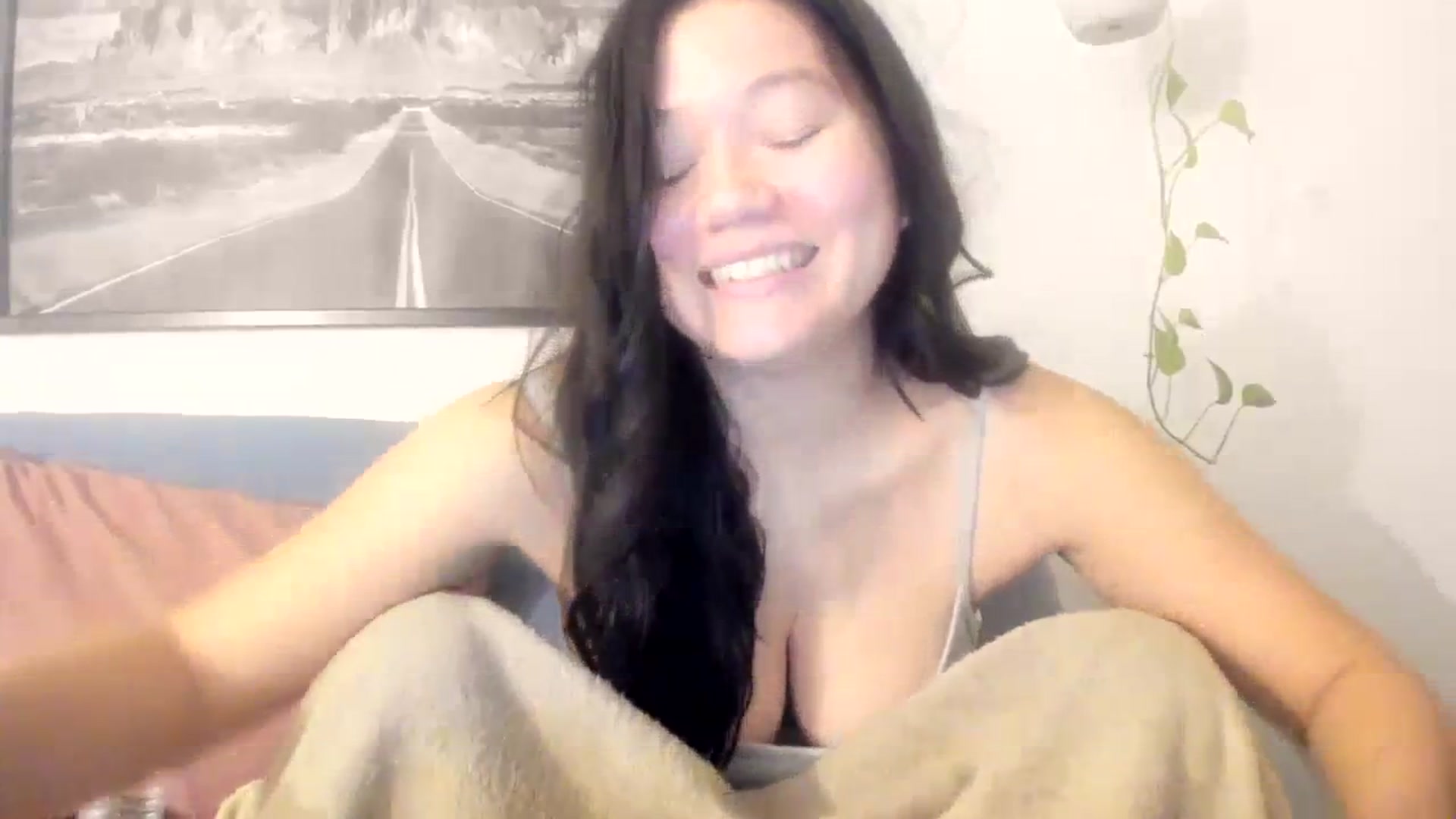 Gallery image thumbnail from asiadolll's myfreecams stream on, 11/10/2023, 10:47 image 8 of 20