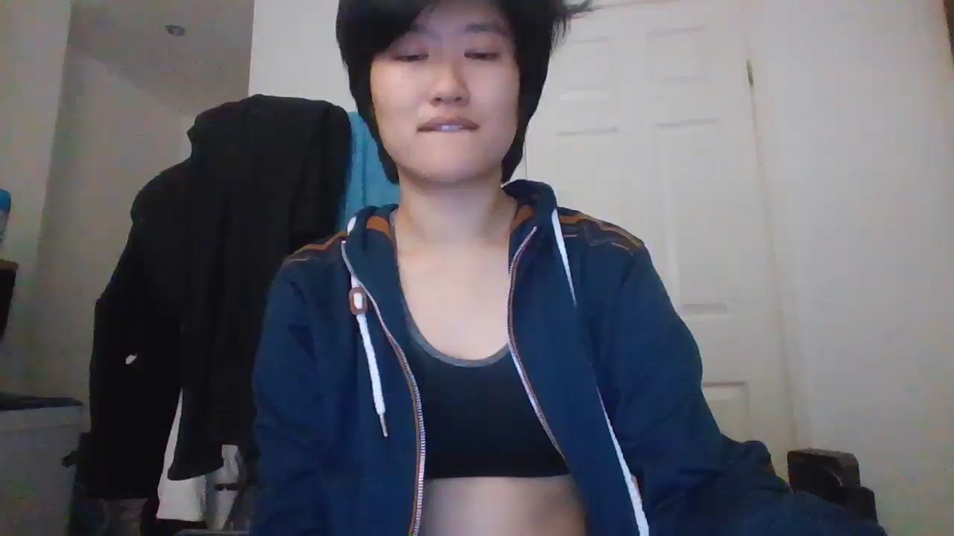 Gallery image thumbnail from asianfemale69's myfreecams stream on, 09/25/2023, 15:36 image 18 of 20