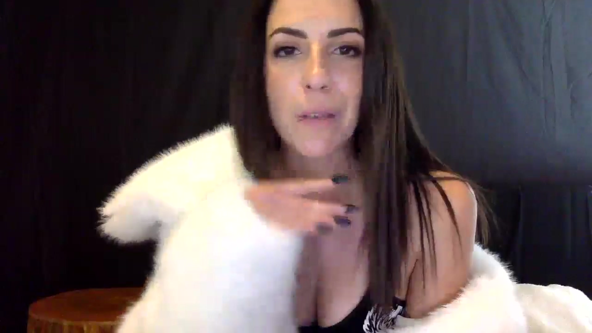 Gallery image thumbnail from astrolee's myfreecams stream on, 10/03/2025, 16:54 image 11 of 20