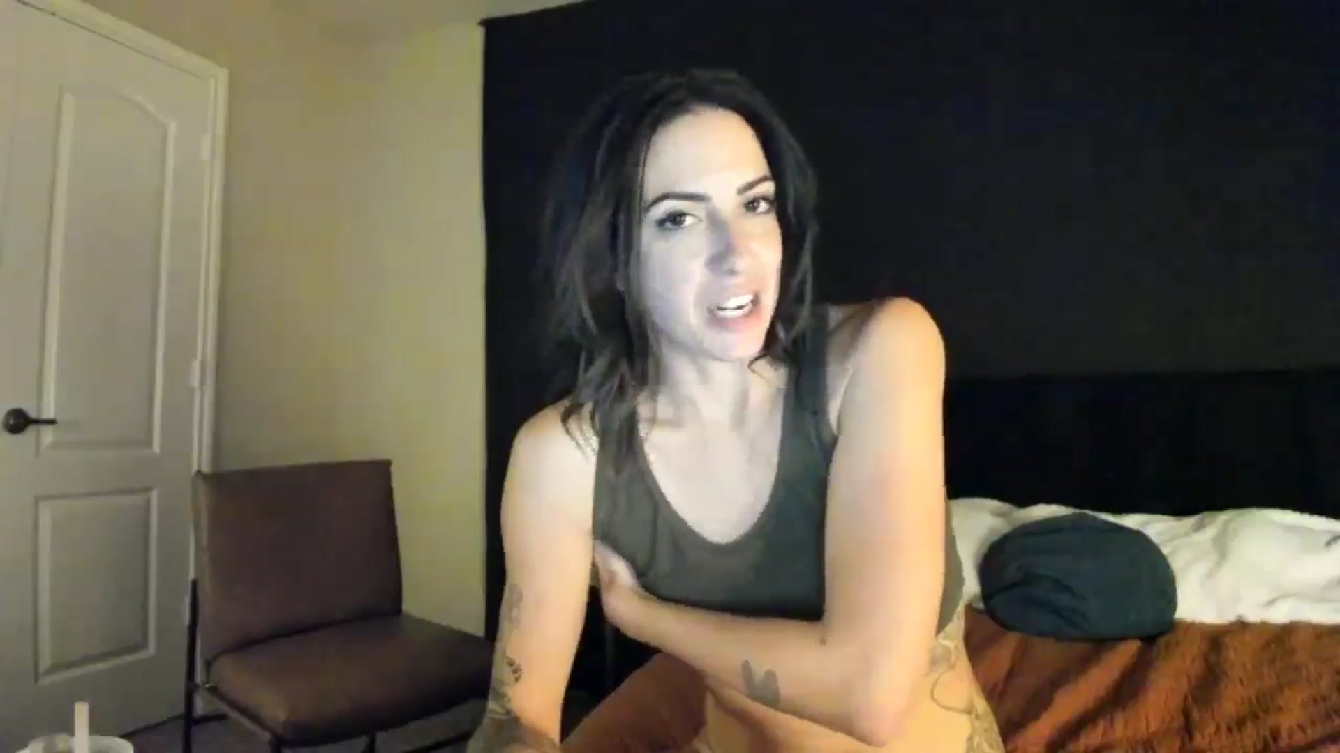 Gallery image thumbnail from astrolee's myfreecams stream on, 10/13/2025, 08:07 image 16 of 20