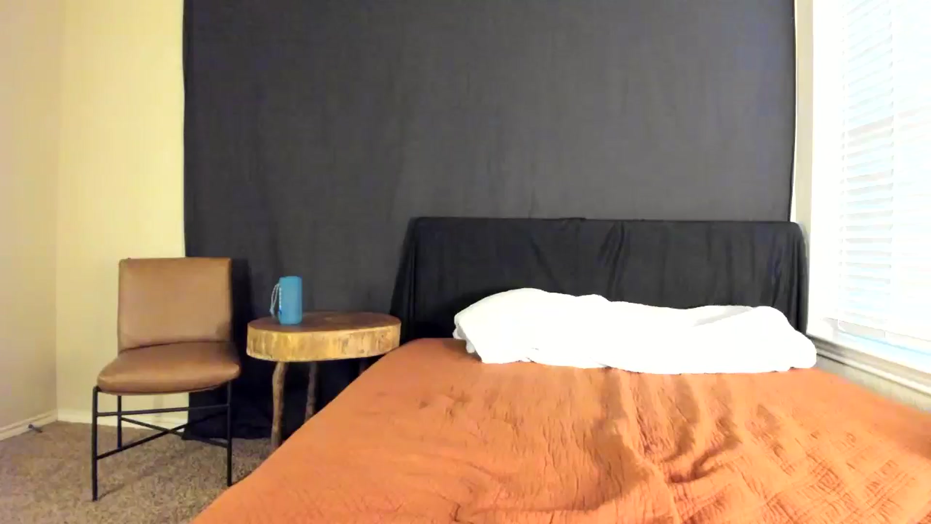Gallery image thumbnail from astrolee's myfreecams stream on, 10/13/2025, 22:49 image 18 of 20