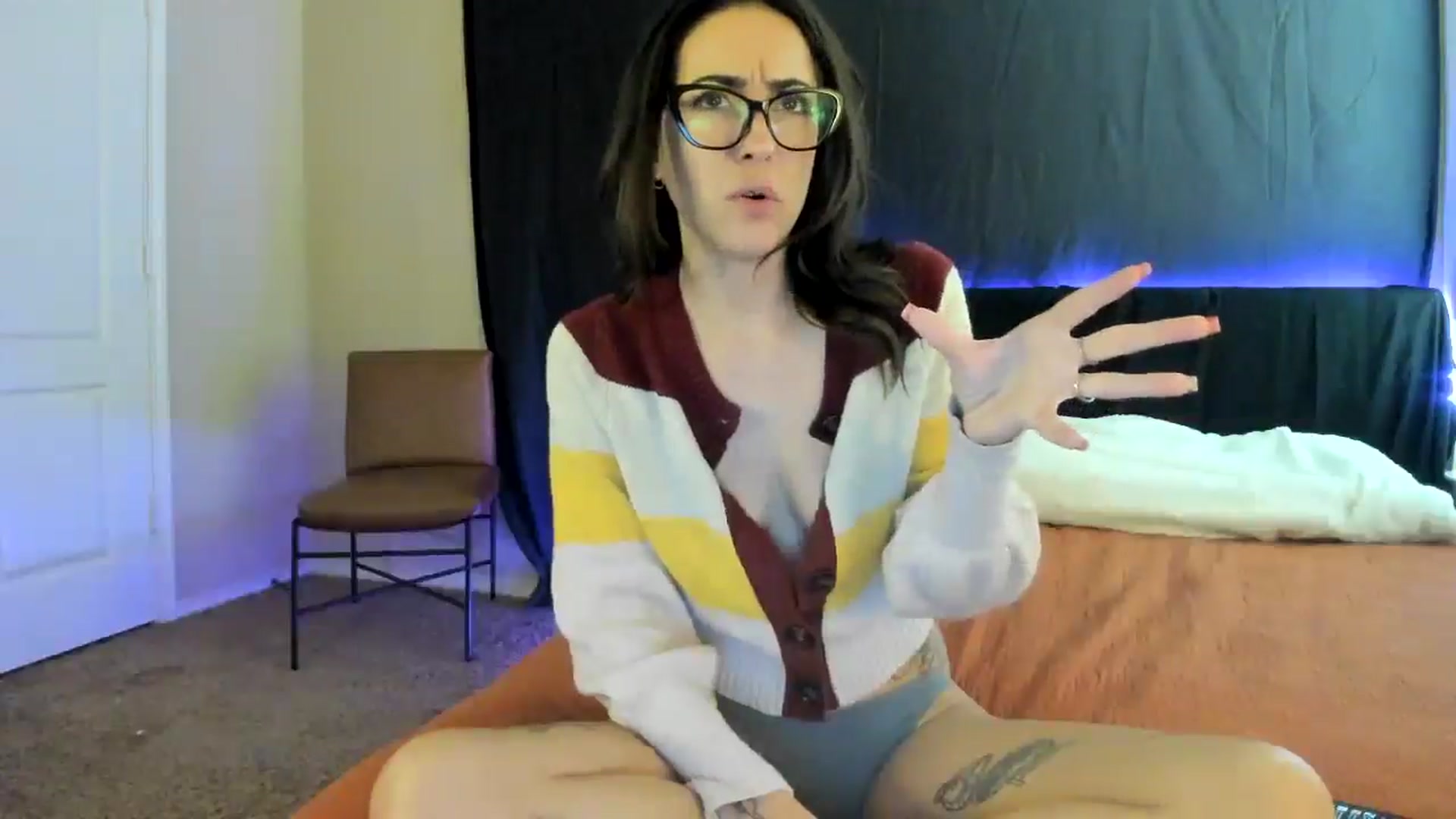 Gallery image thumbnail from astrolee's myfreecams stream on, 10/16/2025, 16:02 image 20 of 20