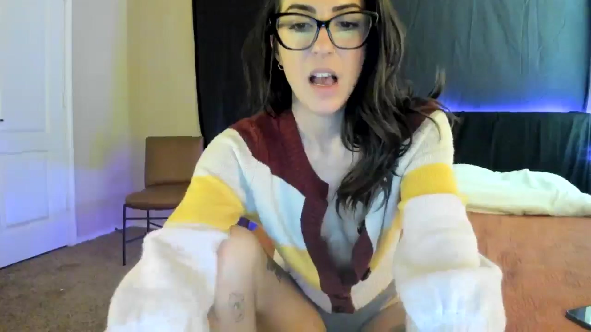 Gallery image thumbnail from astrolee's myfreecams stream on, 10/16/2025, 17:25 image 4 of 20