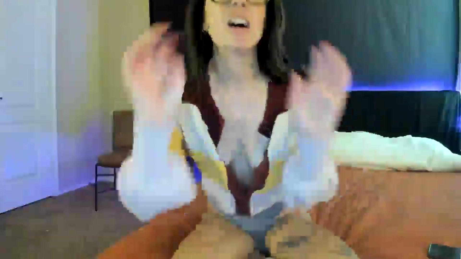 Gallery image thumbnail from astrolee's myfreecams stream on, 10/16/2025, 17:25 image 7 of 20