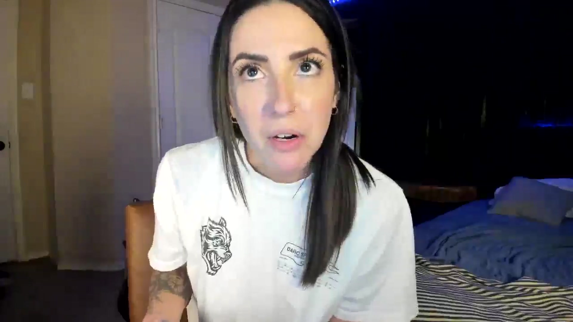 Gallery image thumbnail from astrolee's myfreecams stream on, 04/20/2026, 05:13 image 2 of 20