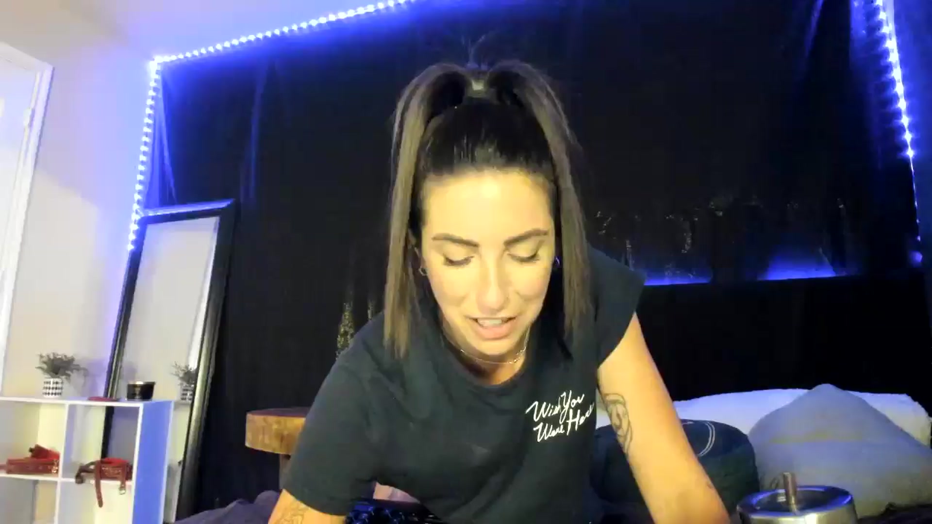 Gallery image thumbnail from astrolee's myfreecams stream on, 05/07/2026, 04:30 image 6 of 20