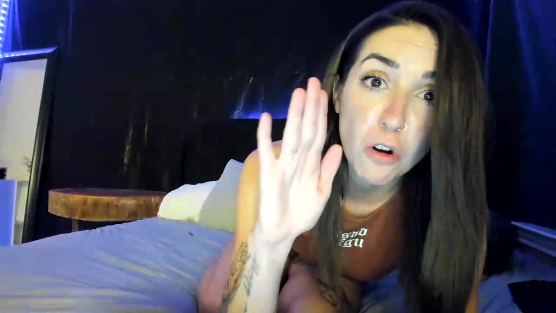 Gallery image thumbnail from astrolee's myfreecams stream on, 06/21/2026, 02:43 image 12 of 20