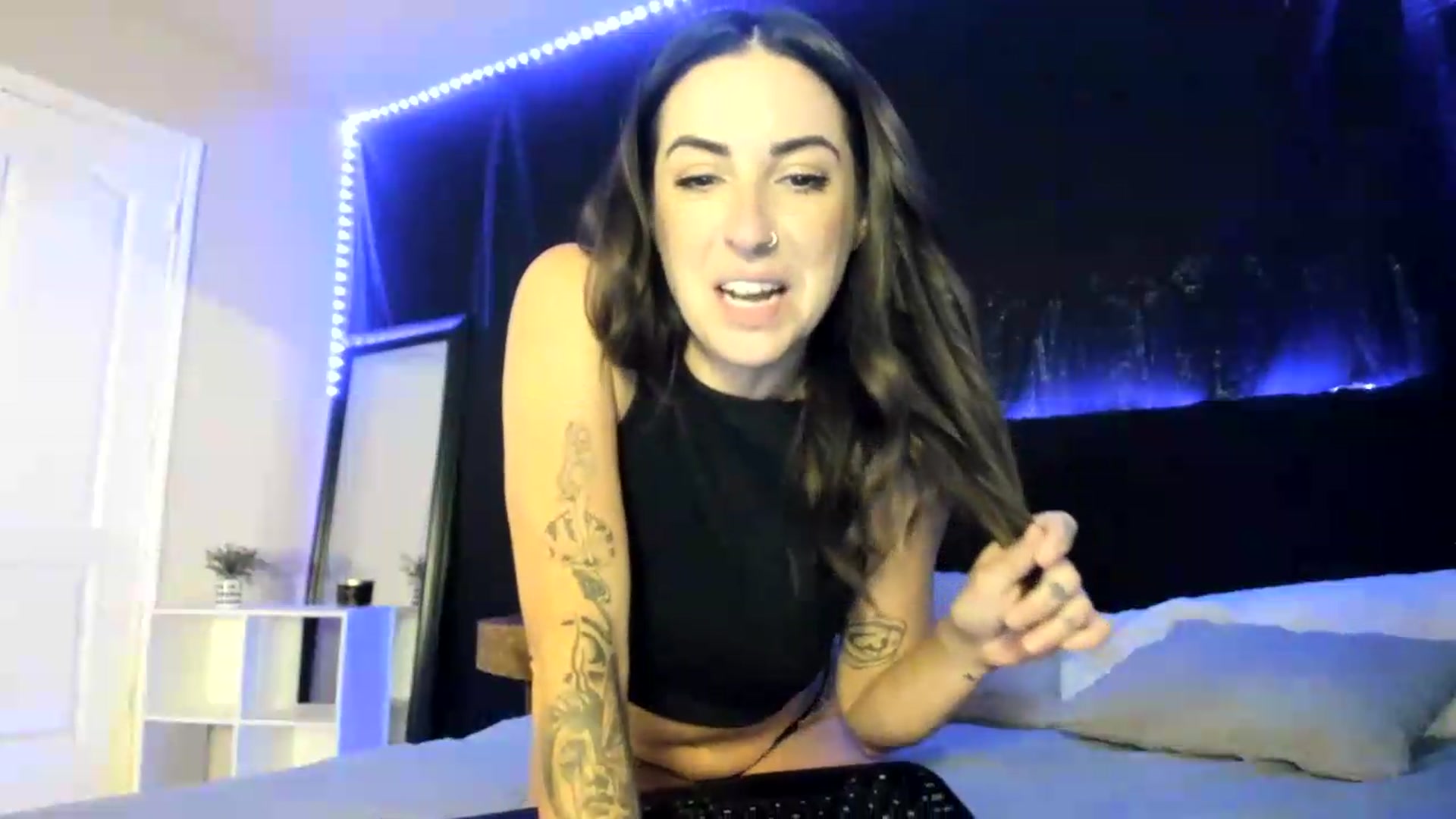Gallery image thumbnail from astrolee's myfreecams stream on, 07/03/2026, 20:41 image 19 of 20