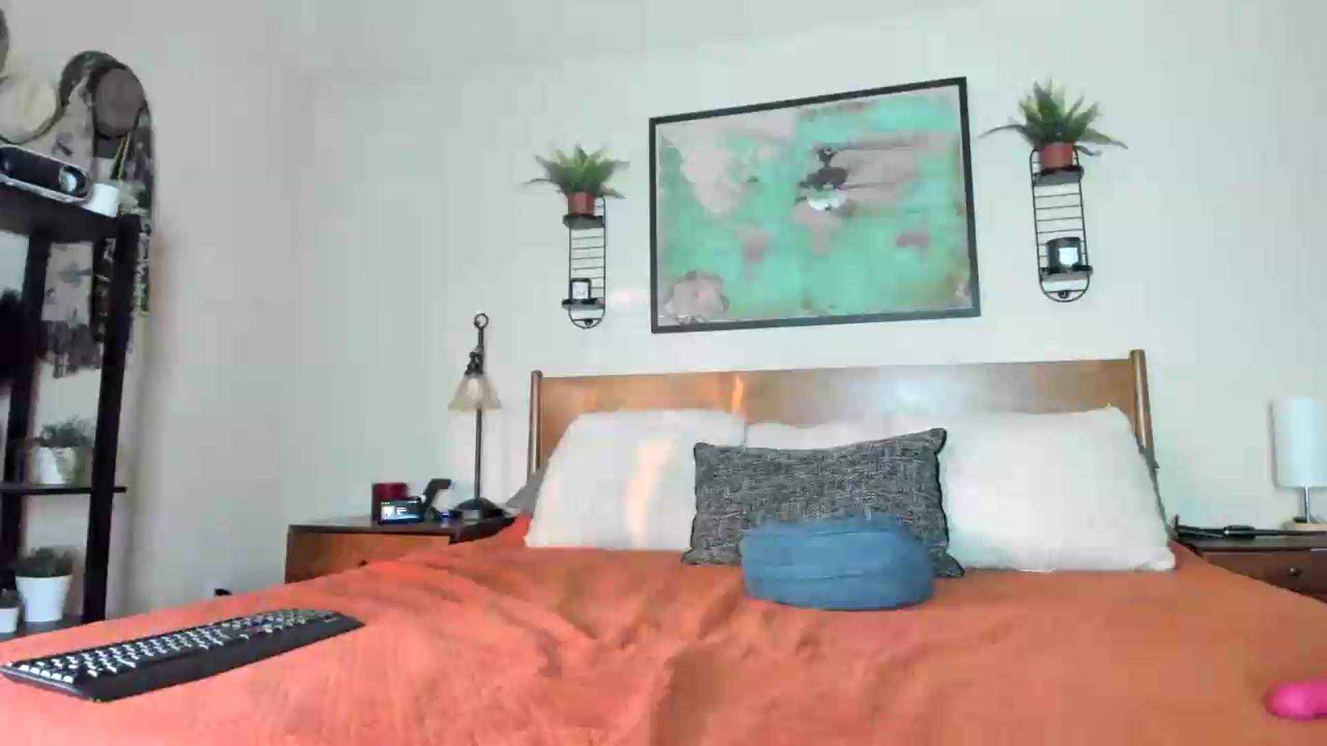 Gallery image thumbnail from astrolee's myfreecams stream on, 08/27/2026, 02:18 image 8 of 20