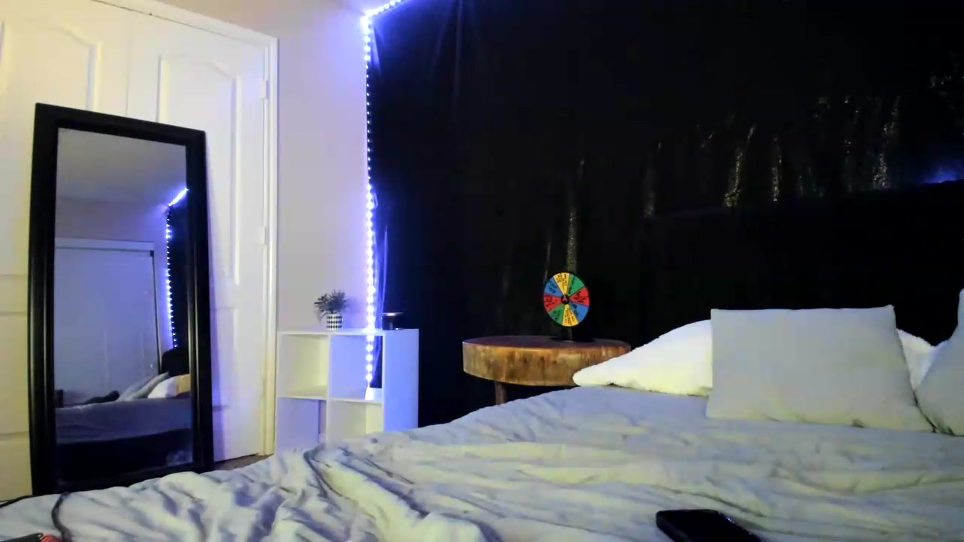 Gallery image thumbnail from astrolee's myfreecams stream on, 08/30/2026, 01:59 image 13 of 20