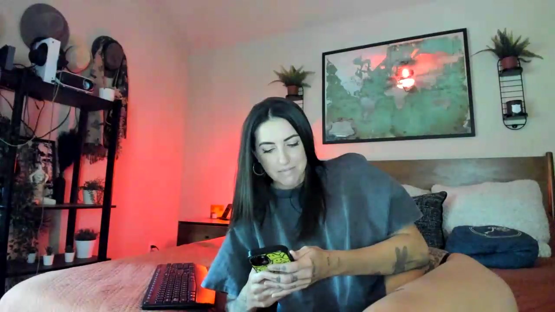 Gallery image thumbnail from astrolee's myfreecams stream on, 09/08/2026, 19:34 image 4 of 20