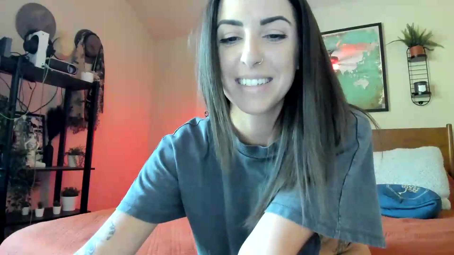 Gallery image thumbnail from astrolee's myfreecams stream on, 09/08/2026, 19:34 image 13 of 20