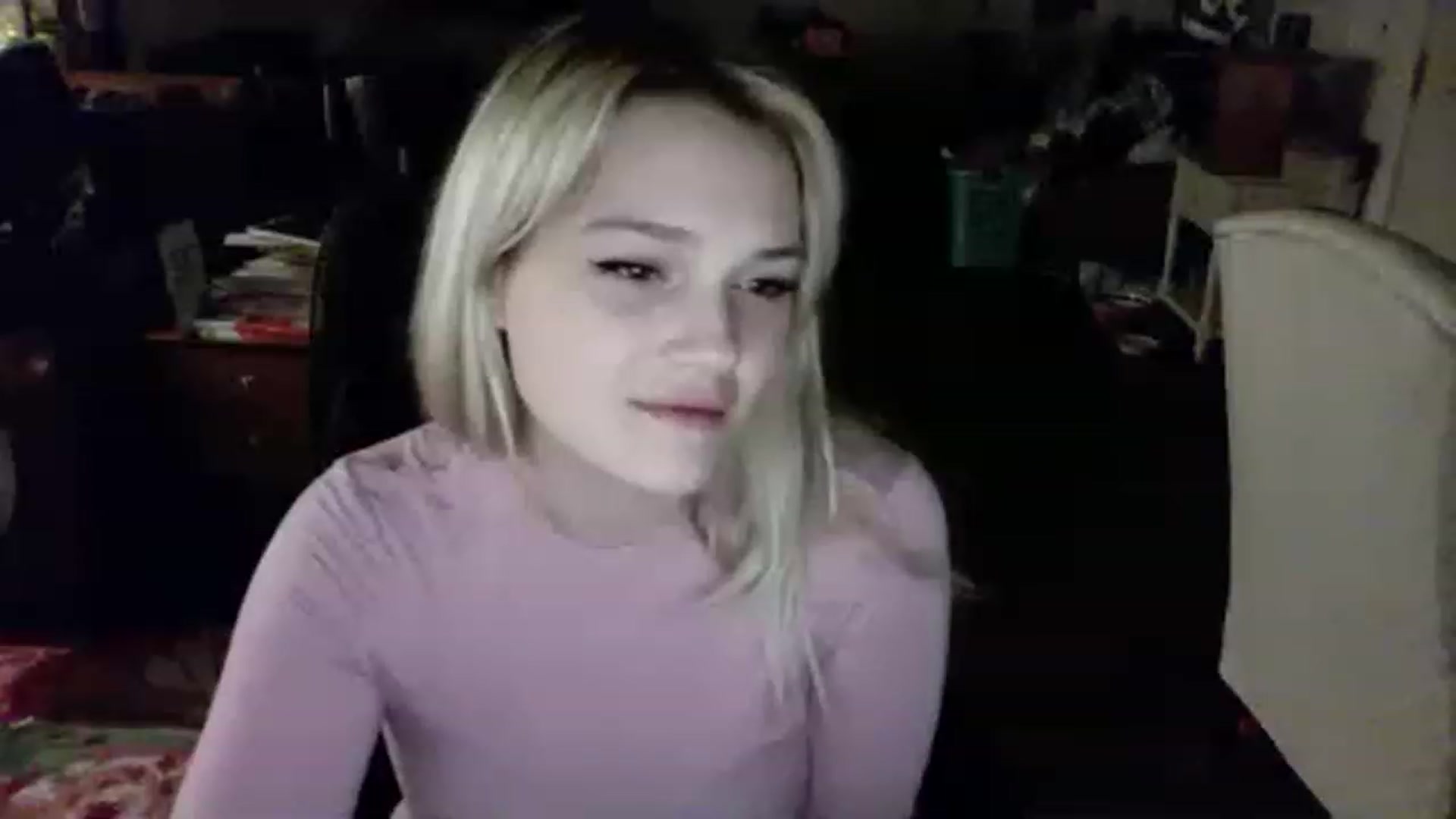 Gallery image thumbnail from aurora_22's myfreecams stream on, 11/17/2022, 07:25 image 8 of 20