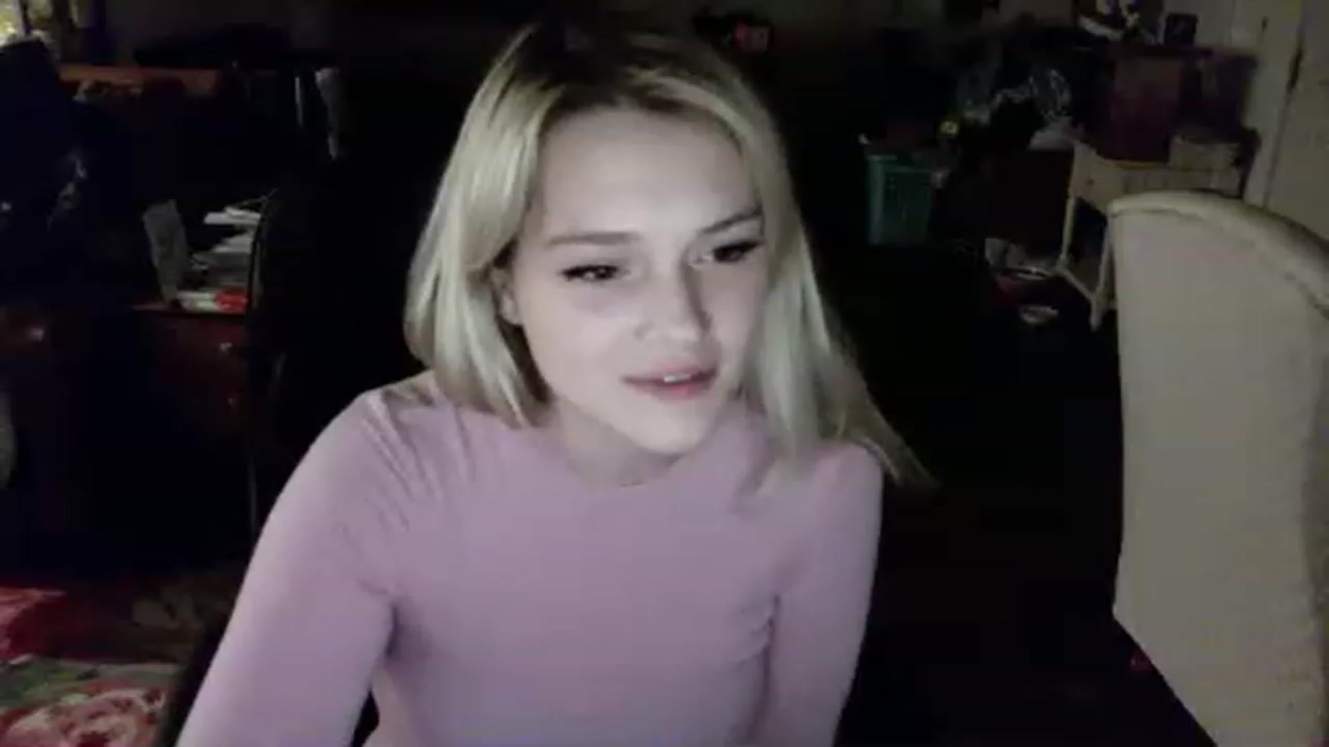 Gallery image thumbnail from aurora_22's myfreecams stream on, 11/17/2022, 07:25 image 3 of 20