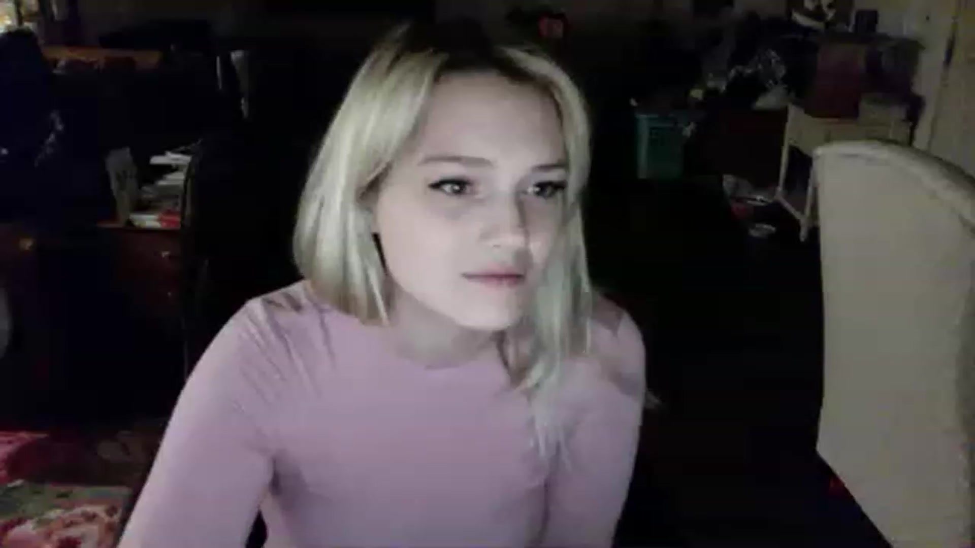 Gallery image thumbnail from aurora_22's myfreecams stream on, 11/17/2022, 07:25 image 9 of 20
