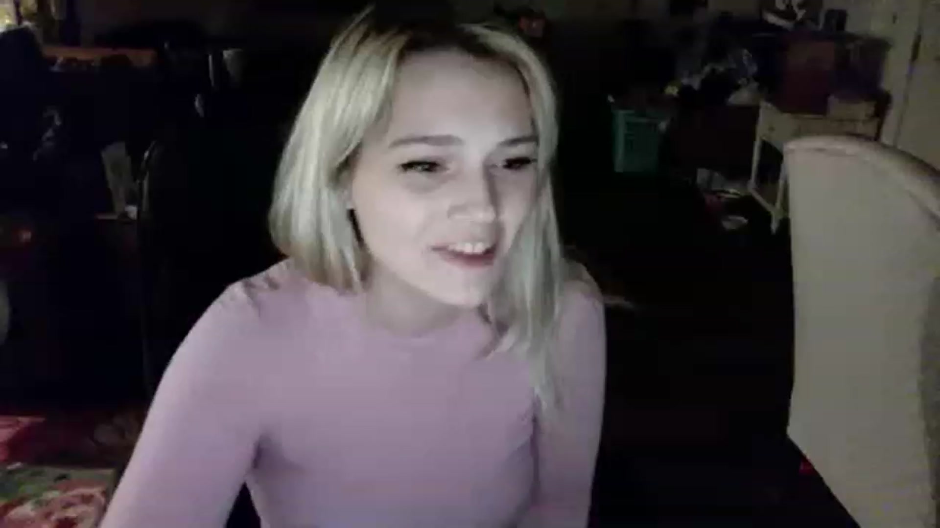 Gallery image thumbnail from aurora_22's myfreecams stream on, 11/17/2022, 07:25 image 6 of 20