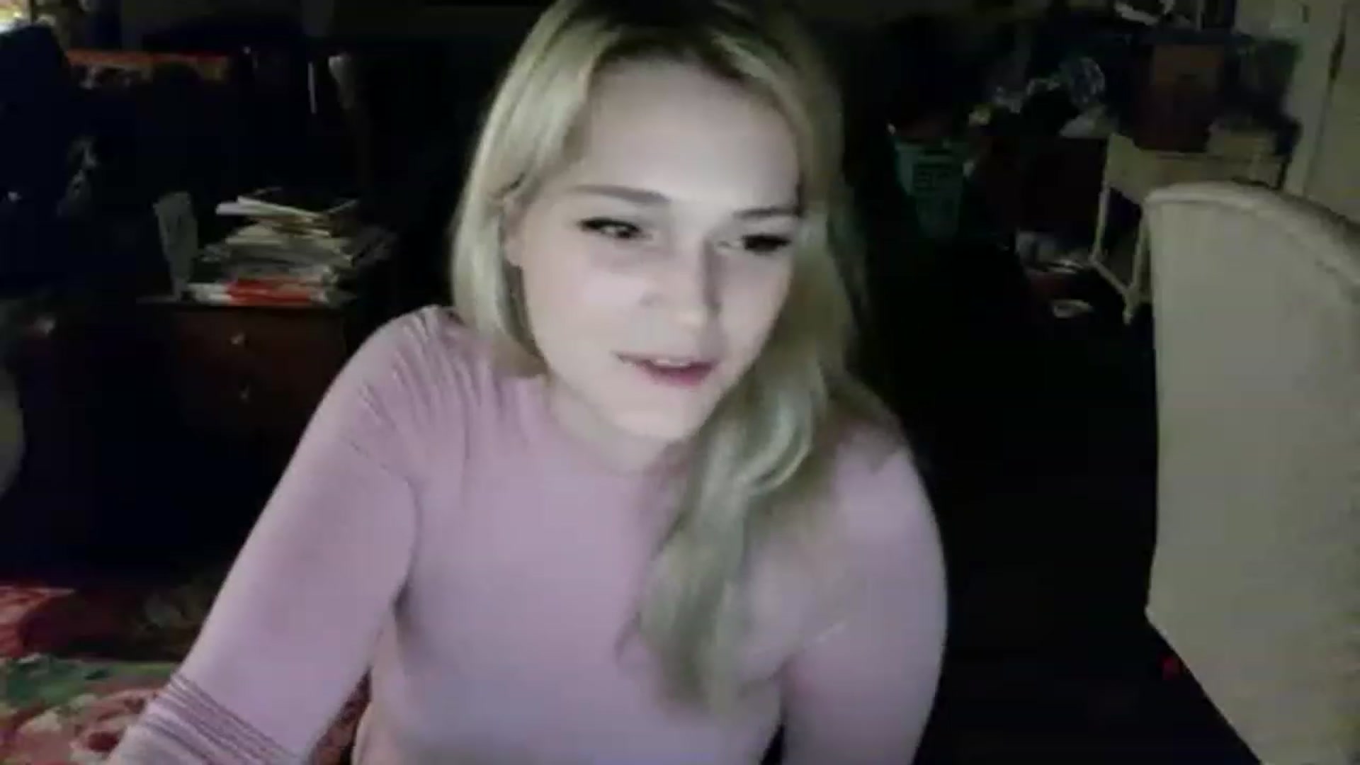 Gallery image thumbnail from aurora_22's myfreecams stream on, 11/17/2022, 08:36 image 2 of 20