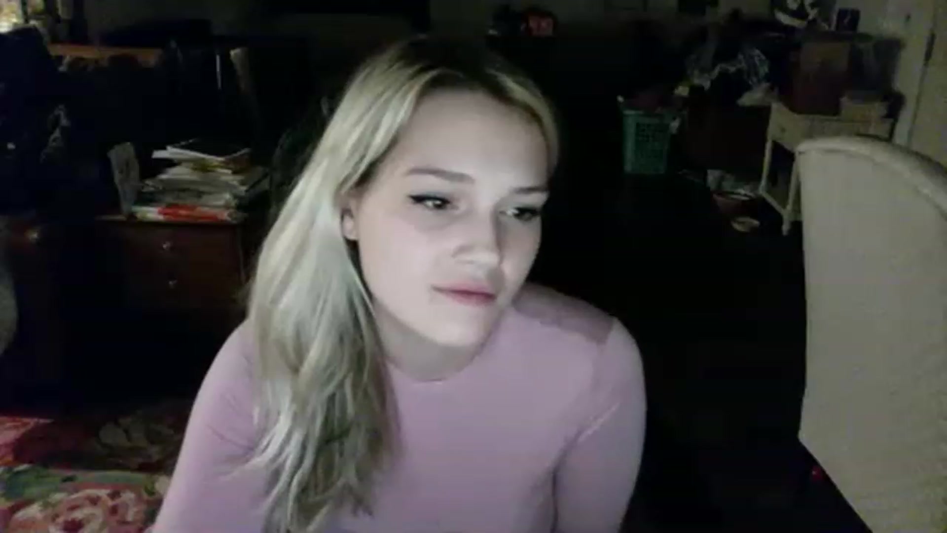 Gallery image thumbnail from aurora_22's myfreecams stream on, 11/17/2022, 08:36 image 14 of 20