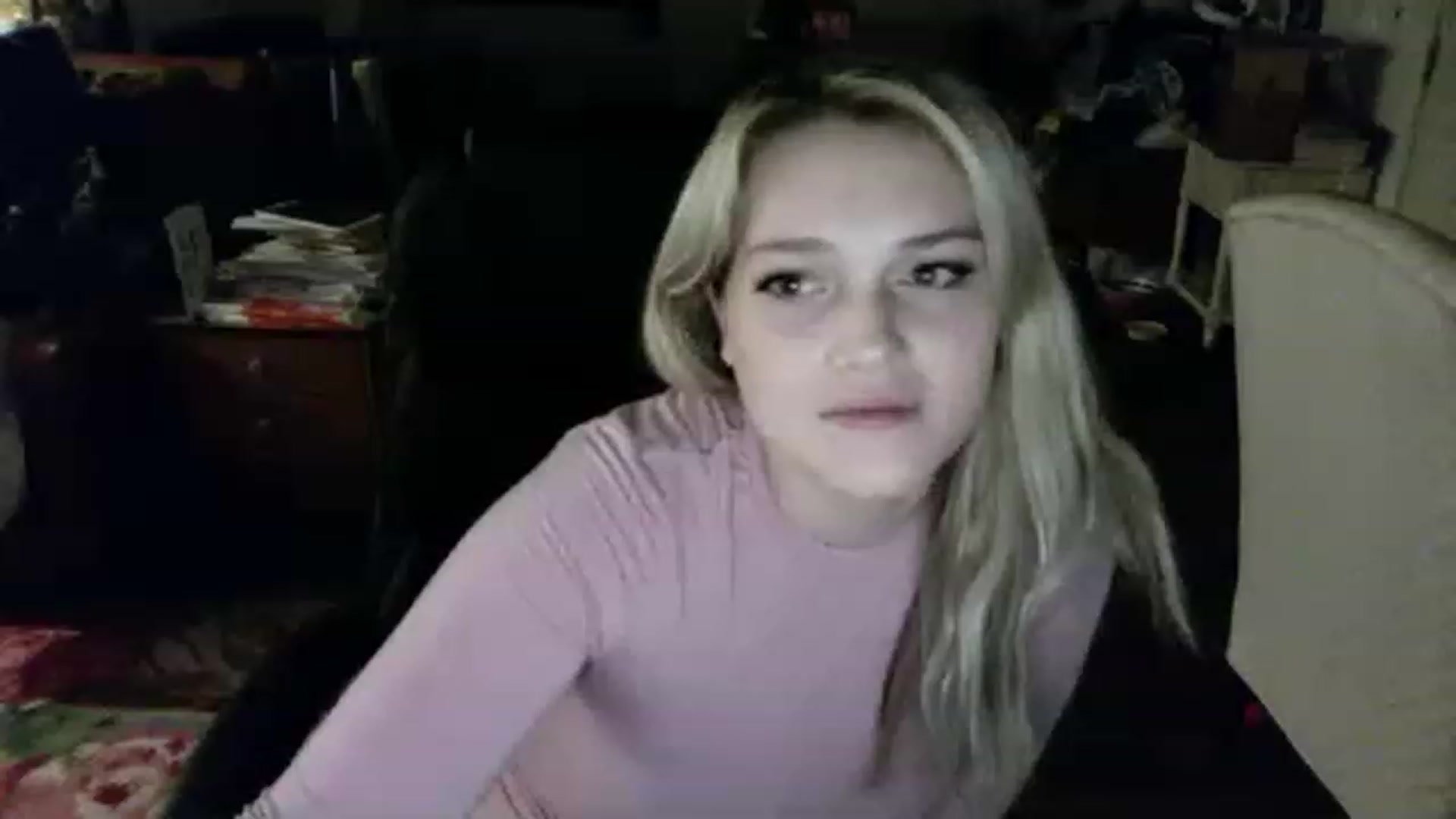 Gallery image thumbnail from aurora_22's myfreecams stream on, 11/17/2022, 08:36 image 6 of 20